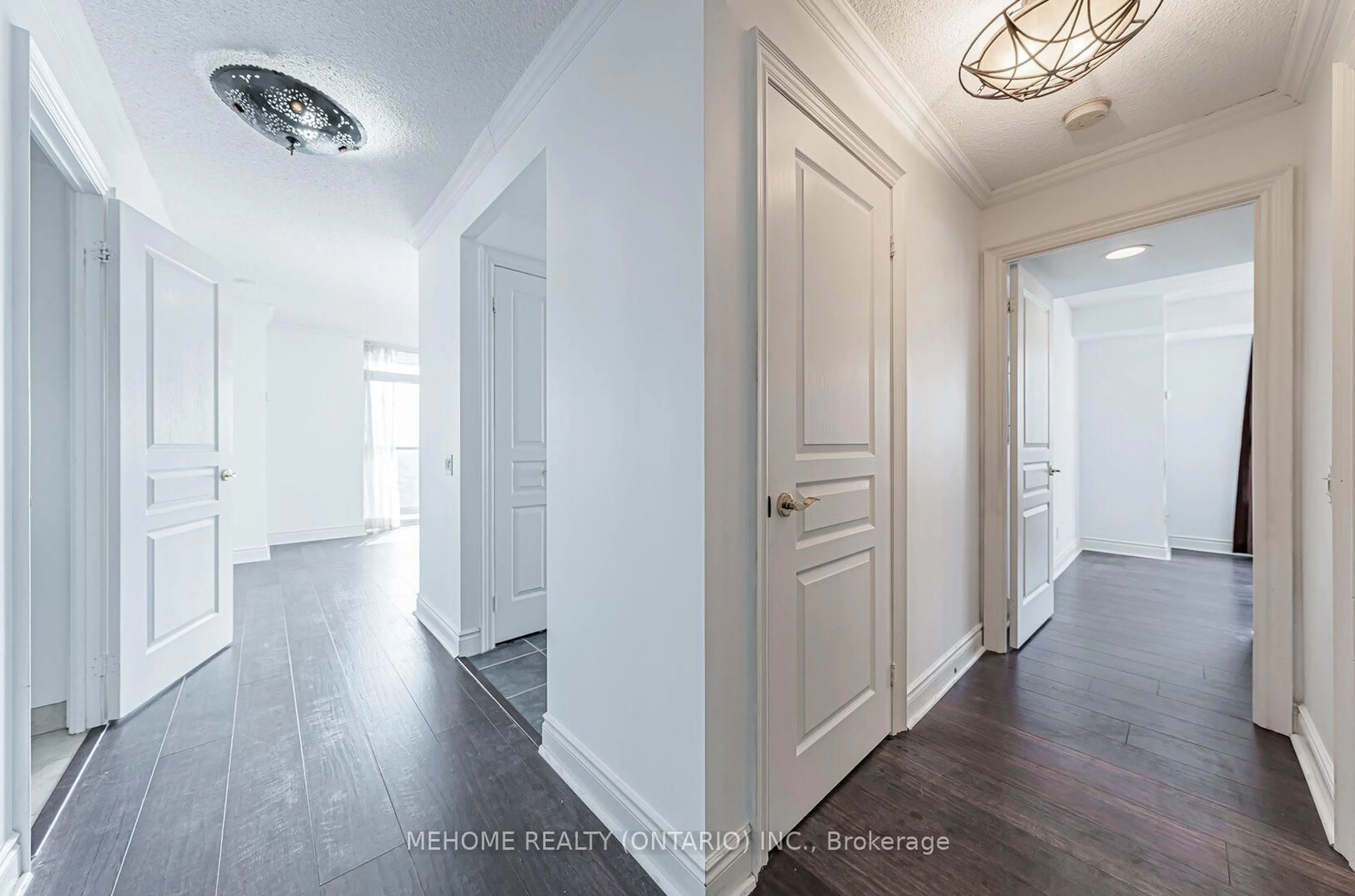 Indoor entryway for 10 Northtown Way #1304, Toronto Ontario M2N 7L4
