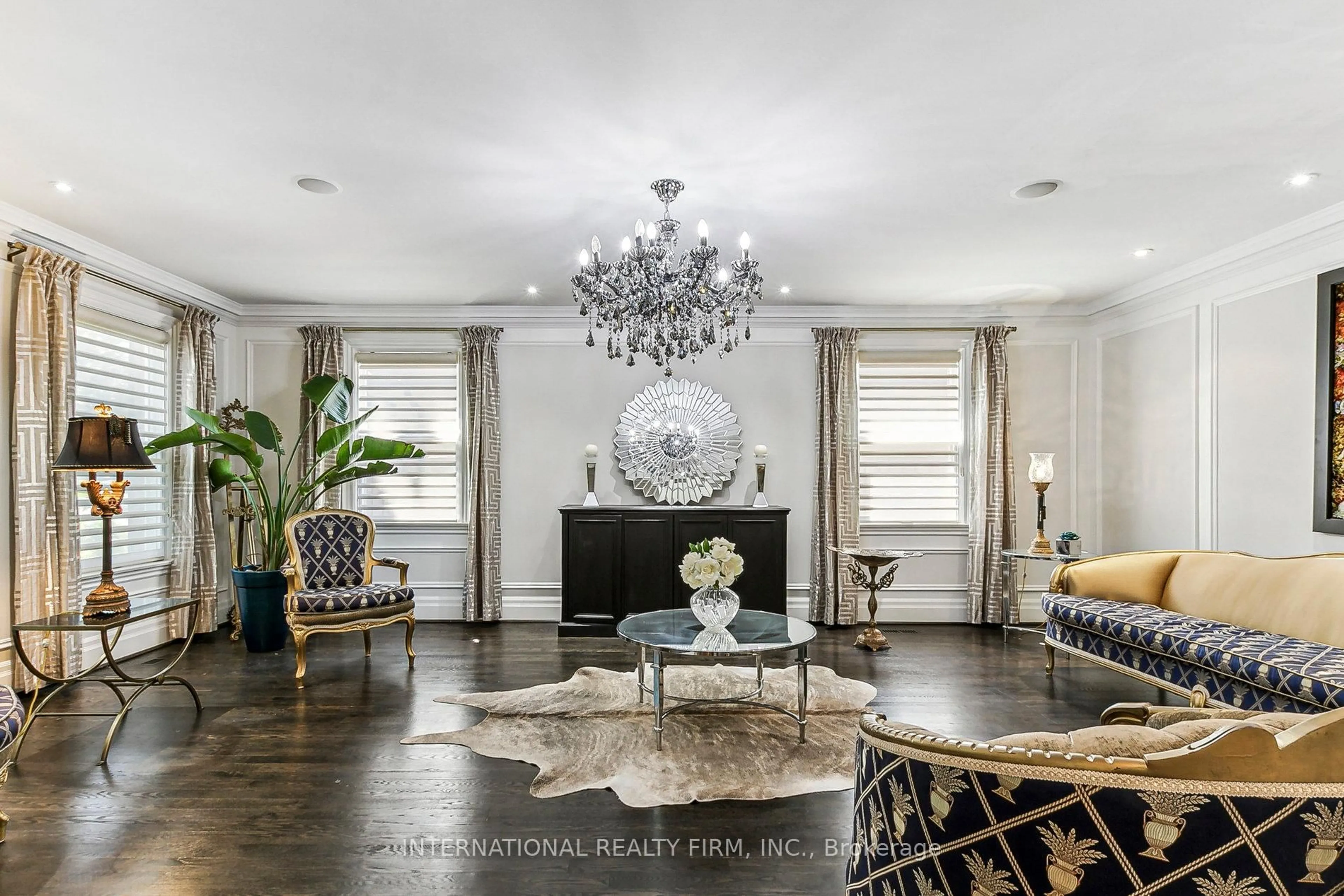 Living room with furniture, unknown for 6 Penwood Cres, Toronto Ontario M3B 2B9