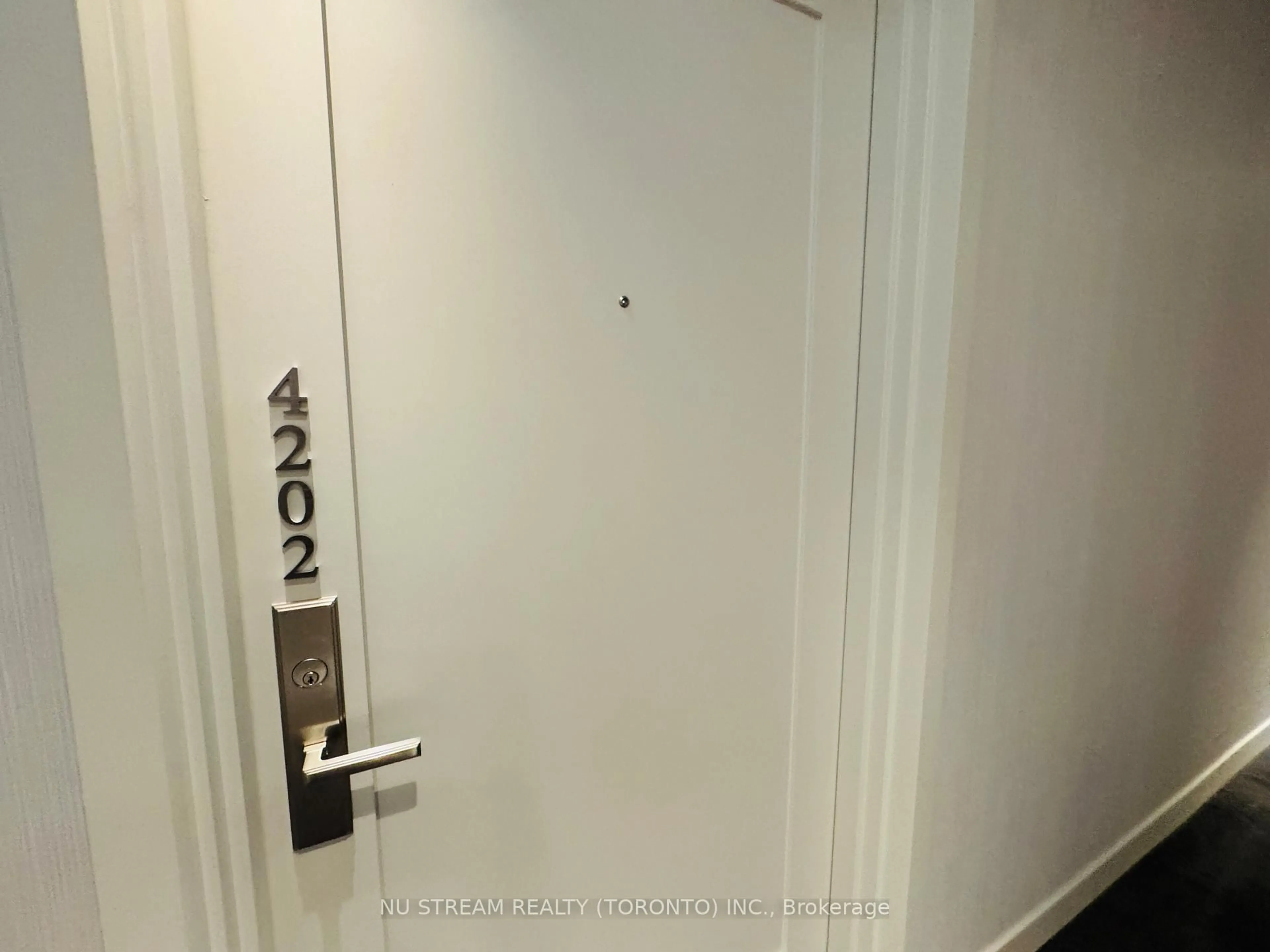 Unknown for 3 Gloucester St #4202, Toronto Ontario M4Y 0C6