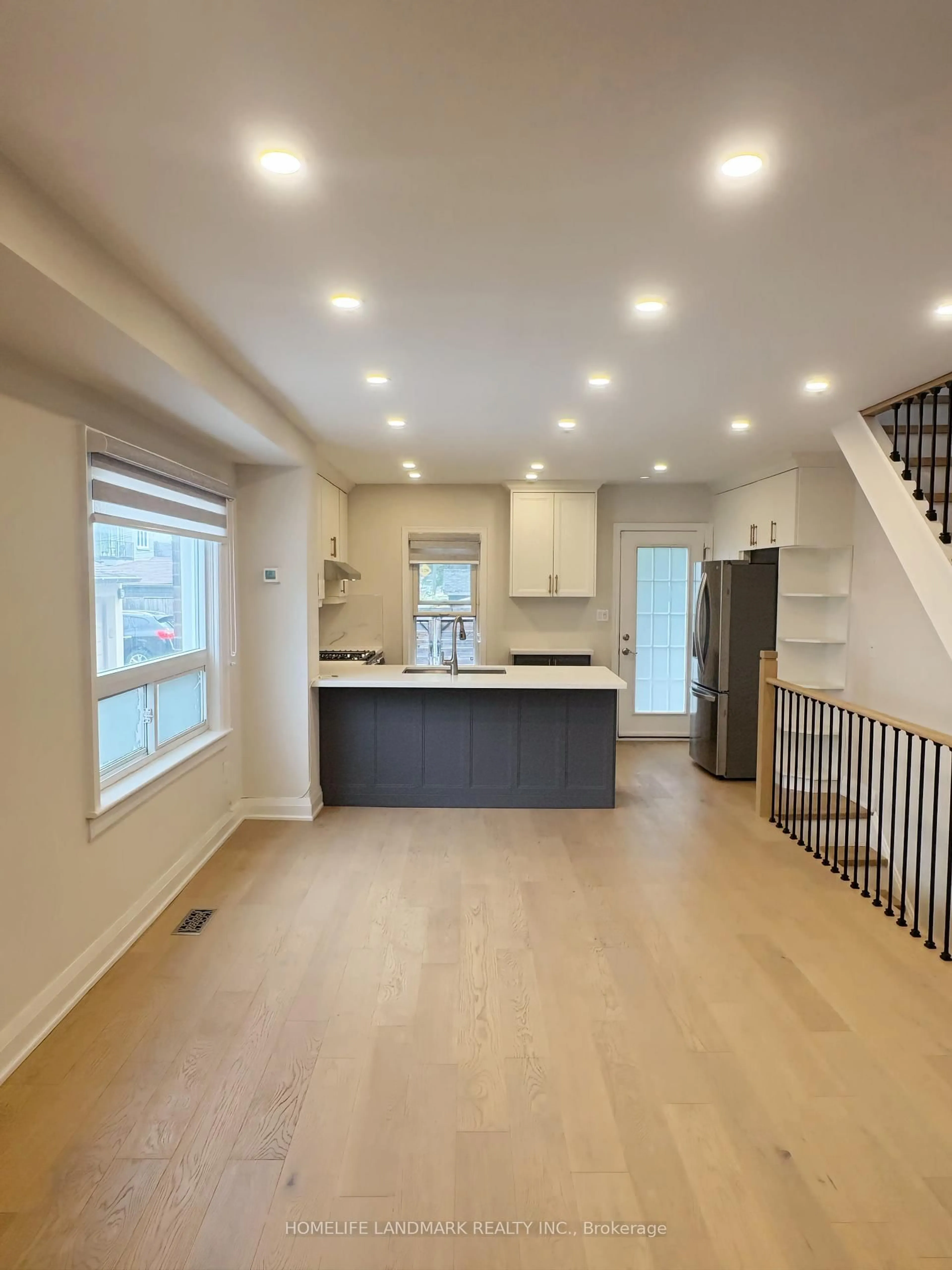 Open concept kitchen, unknown for 111 Greer Rd, Toronto Ontario M5M 3N2