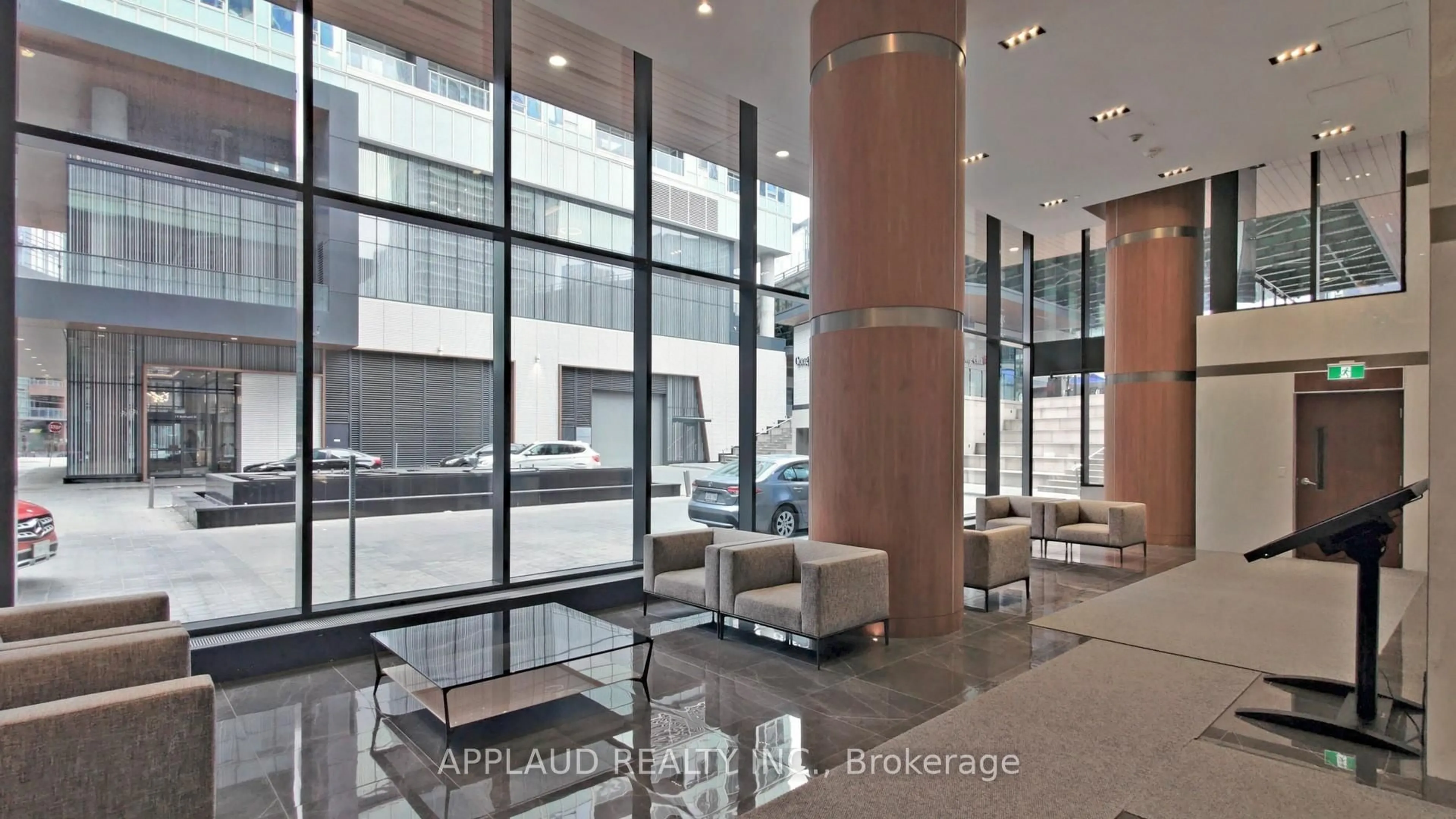 Lobby for 17 Bathurst St #3302, Toronto Ontario M5V 1A5