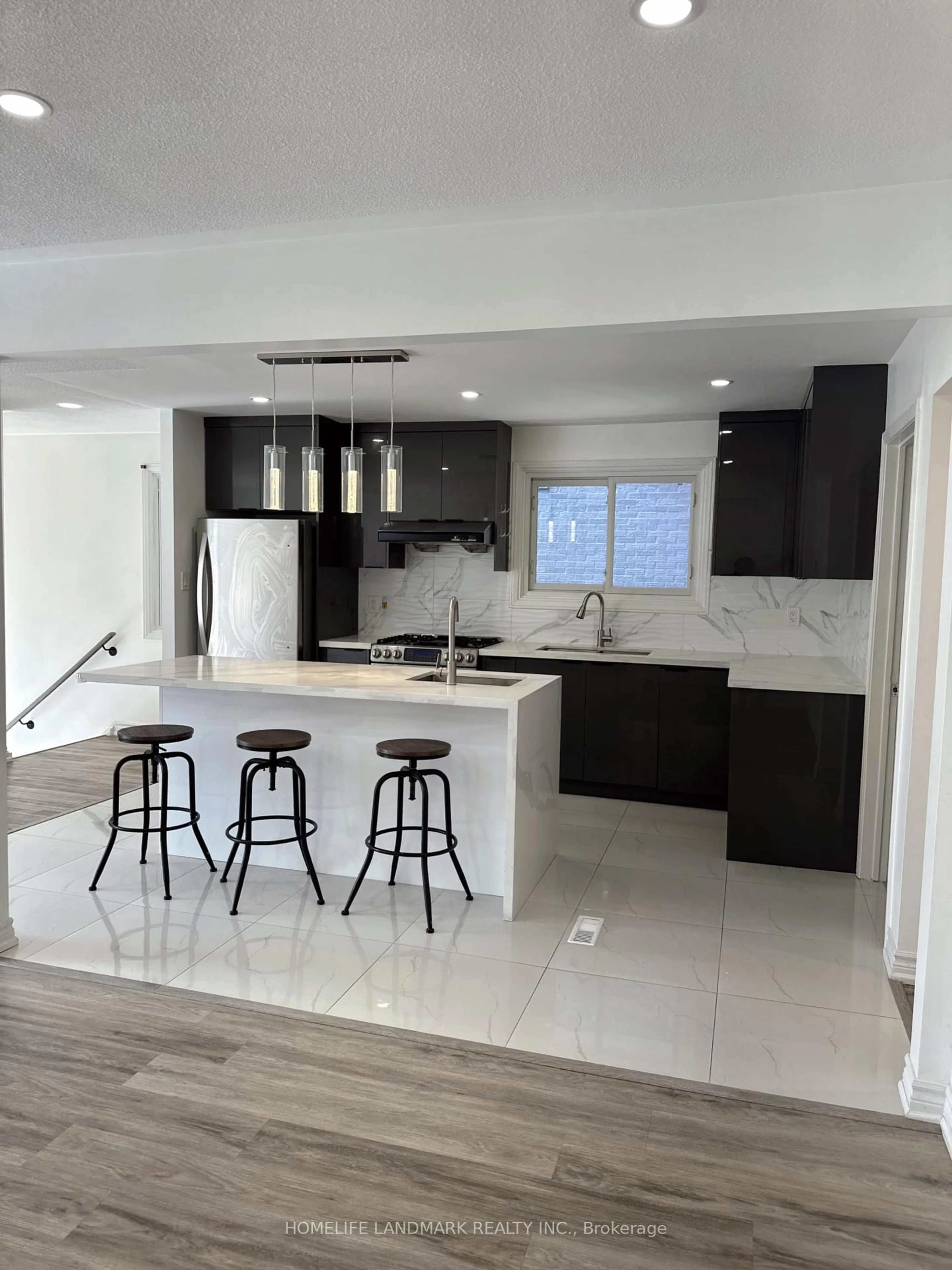 Open concept kitchen, ceramic/tile floor for 104 Loganberry Cres, Toronto Ontario M2H 3H1