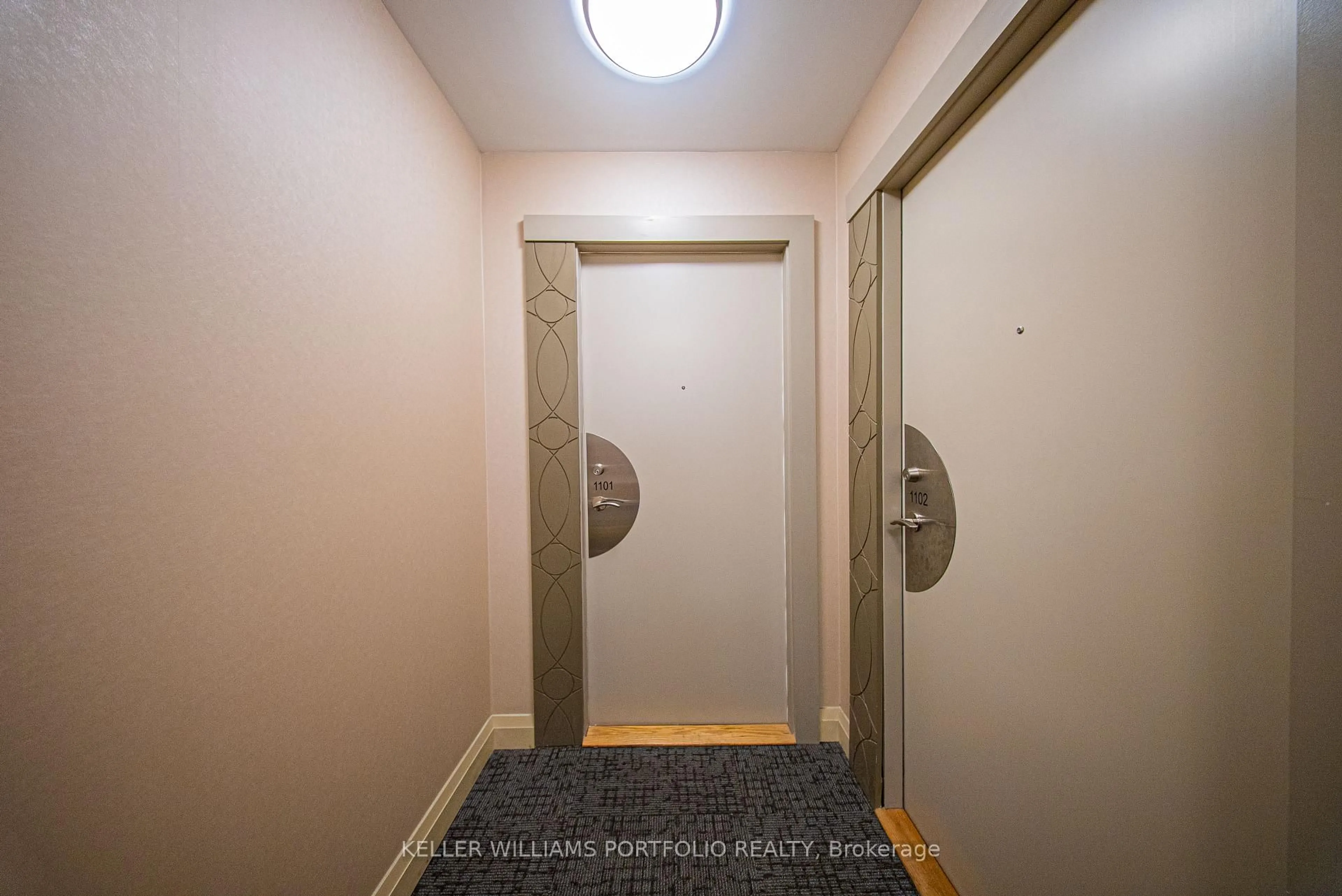 Indoor foyer for 1486 Bathurst St #1101, Toronto Ontario M5P 3G9
