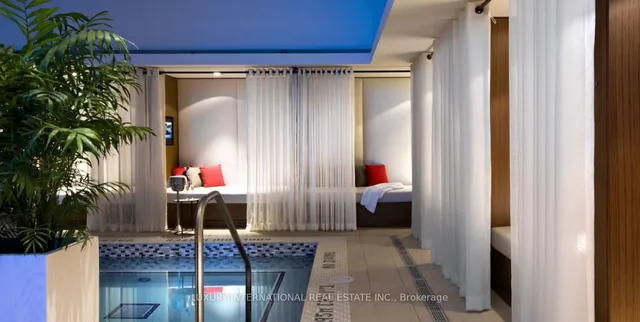 180 University Ave #5501, Toronto 5