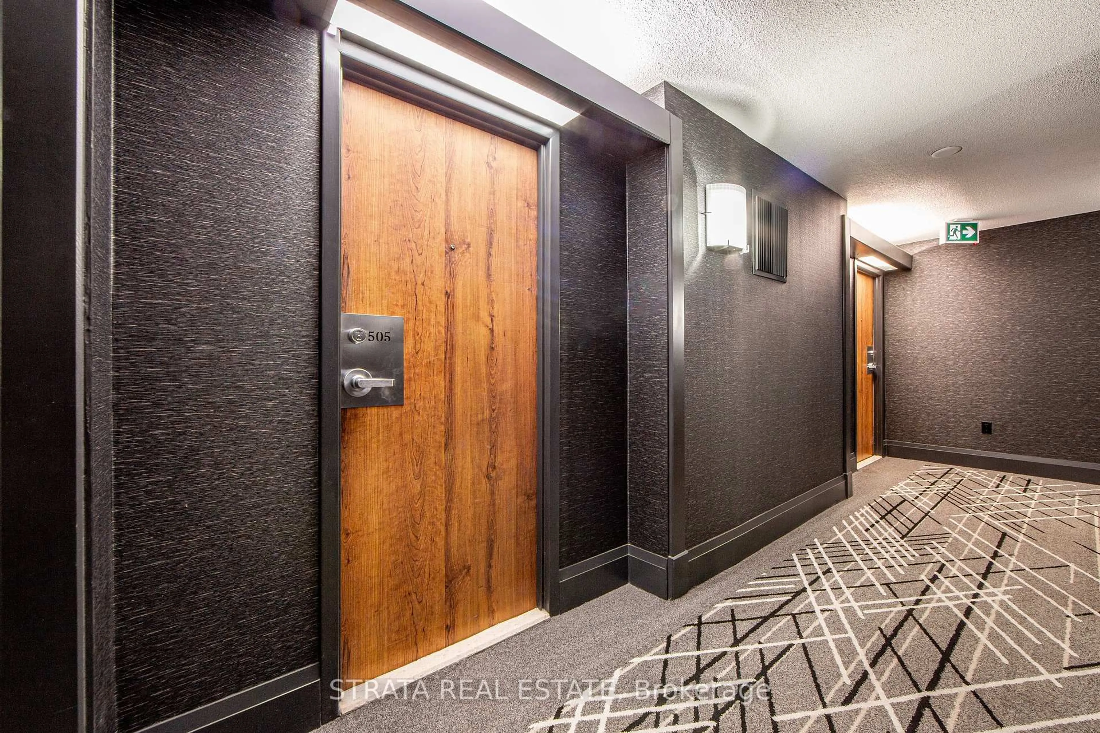 Indoor entryway for 705 King St #505, Toronto Ontario M5V 2W8