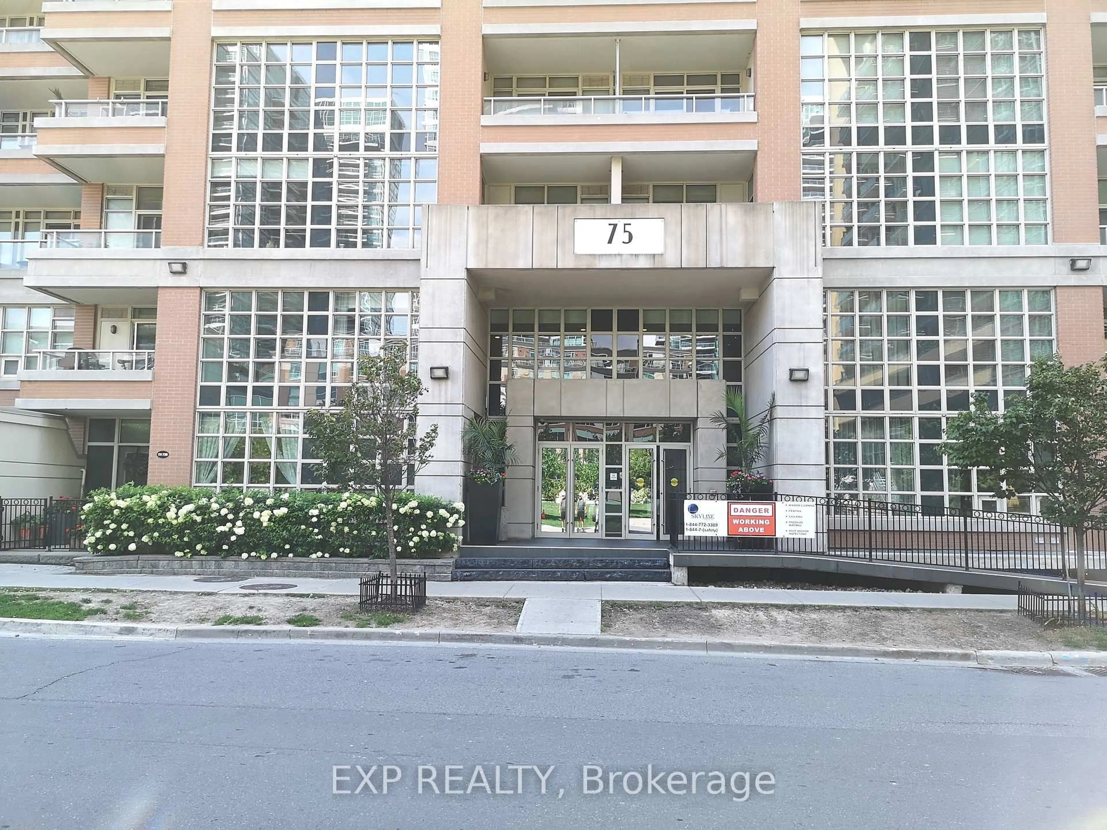 Unknown for 75 East Liberty St #1718, Toronto Ontario M6K 3R3