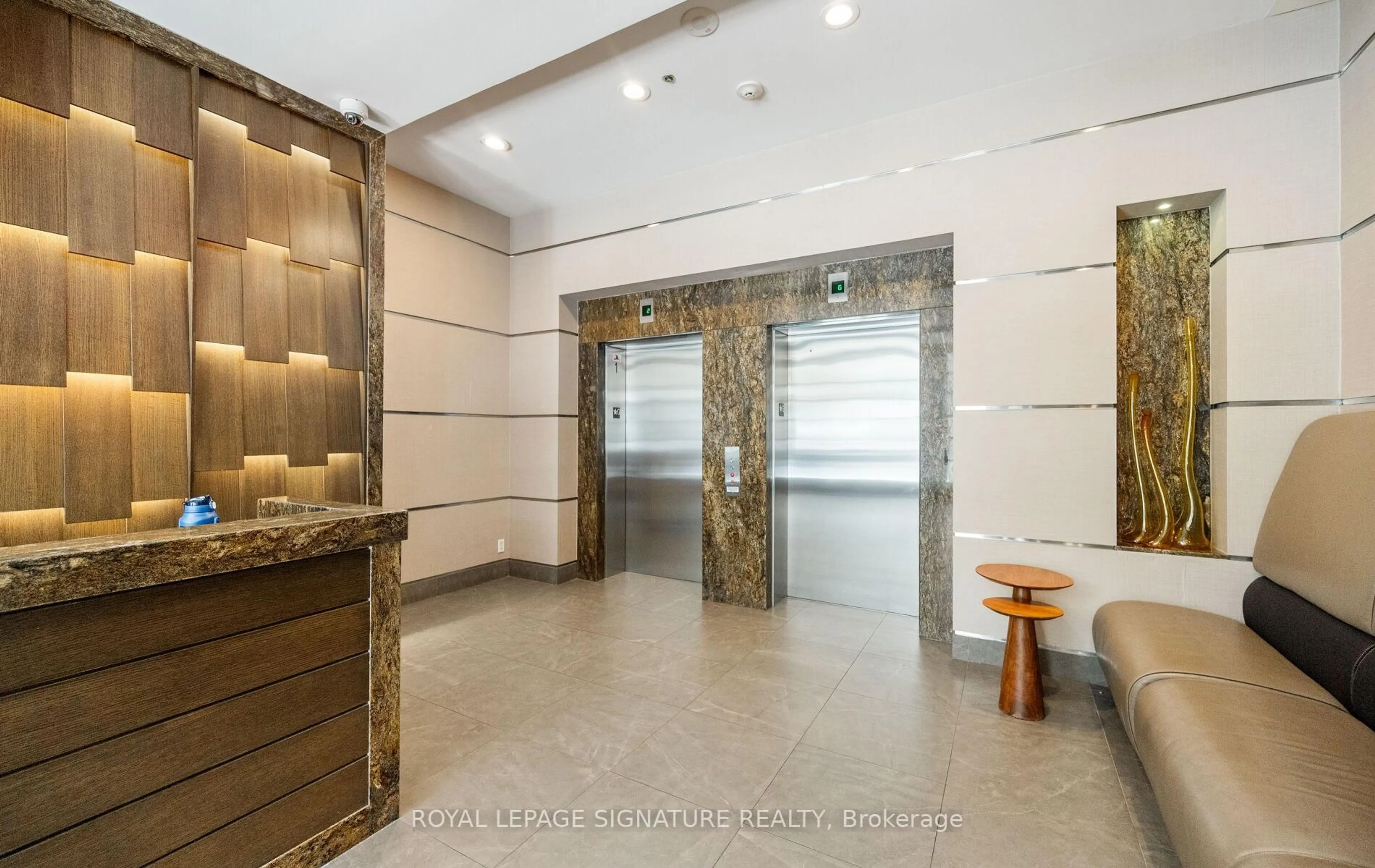 Indoor foyer for 8 Scollard St #1405, Toronto Ontario M5R 1M2