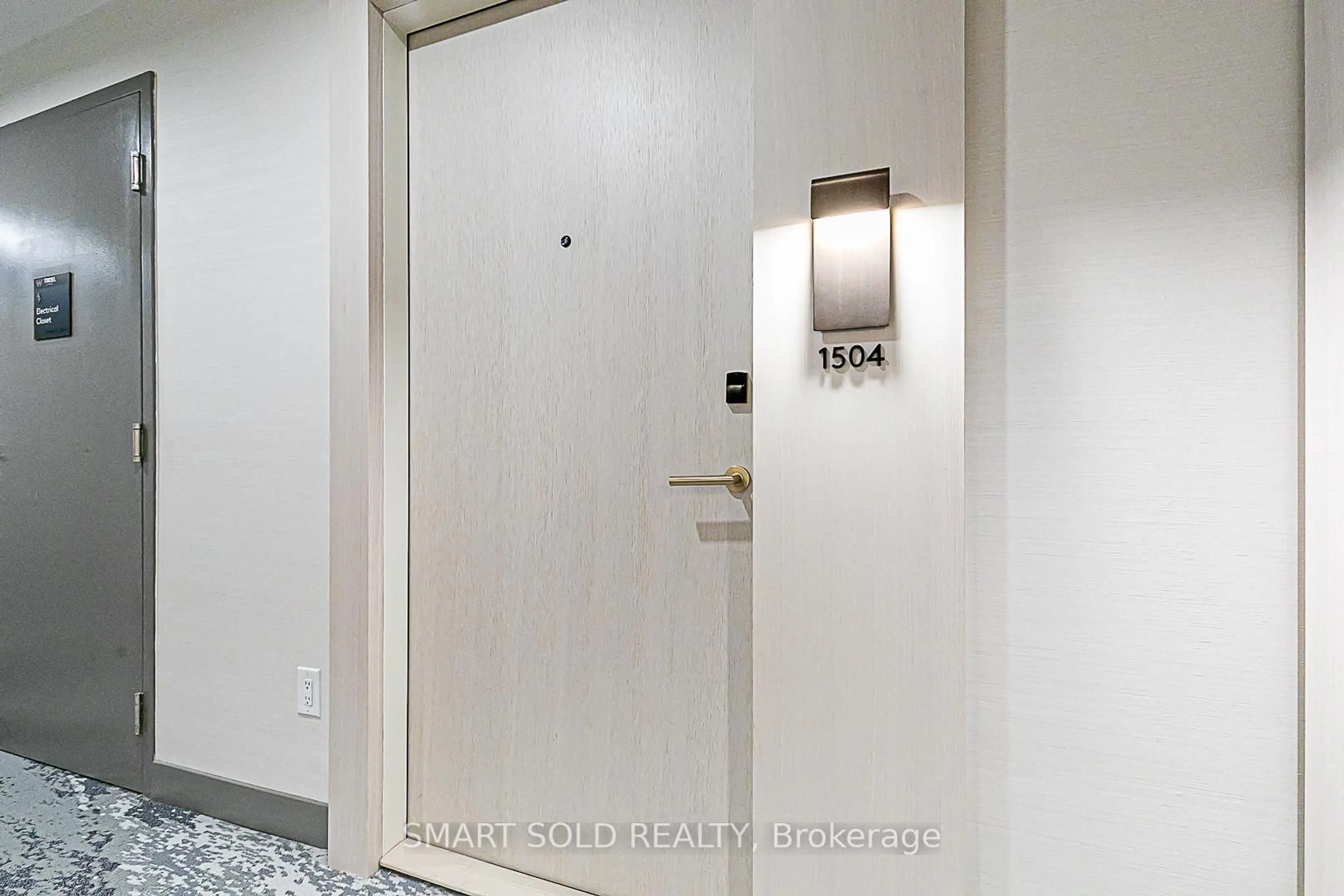 Indoor entryway for 480 Front st west St #1504, Toronto Ontario M5V 0V6
