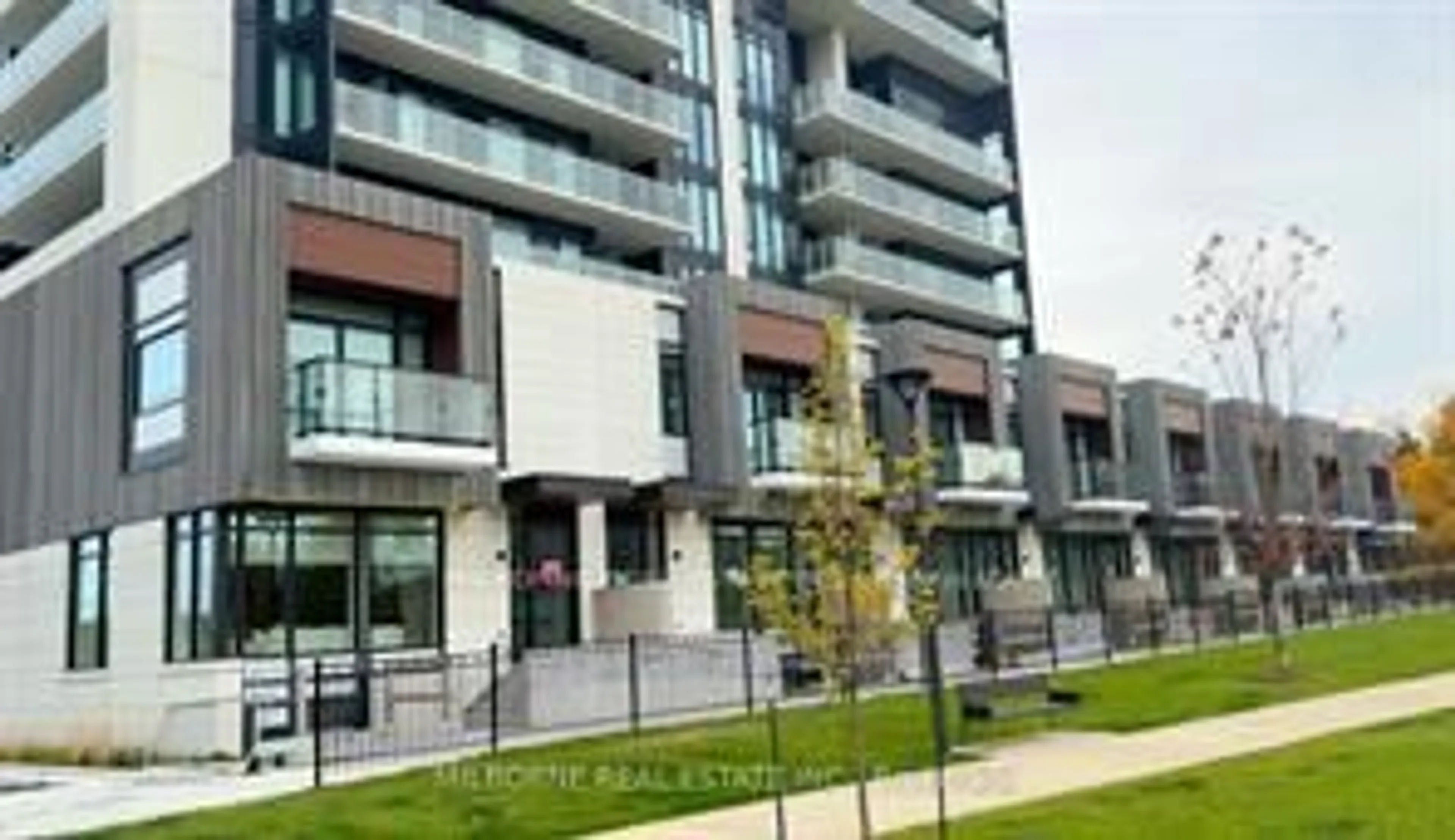 Patio, street for 20 O'Neill Rd #TH 01, Toronto Ontario M3C 0R2
