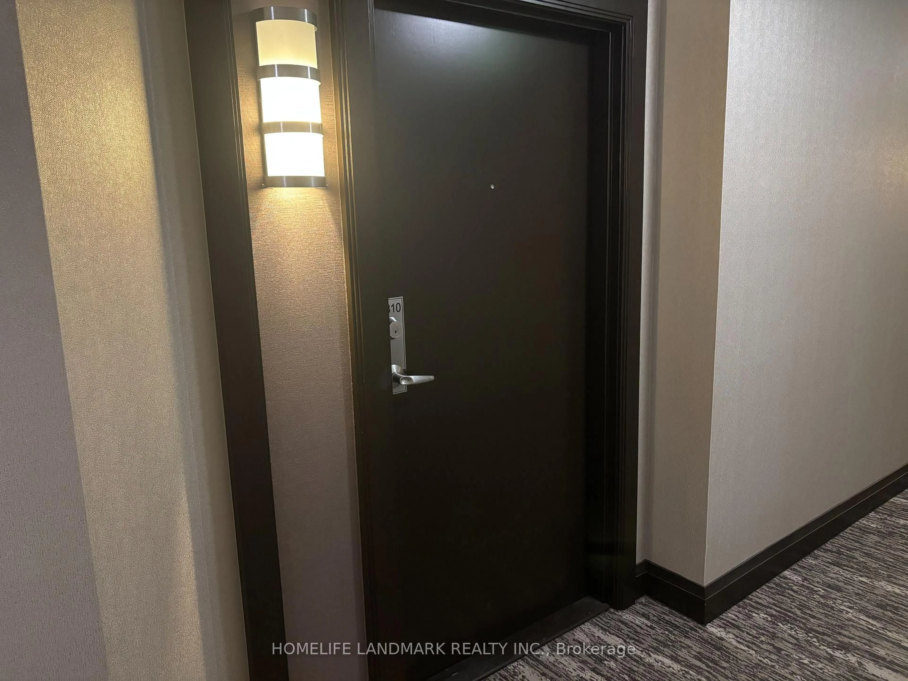 Indoor foyer for 35 Finch Ave #1810, Toronto Ontario M2N 4P9