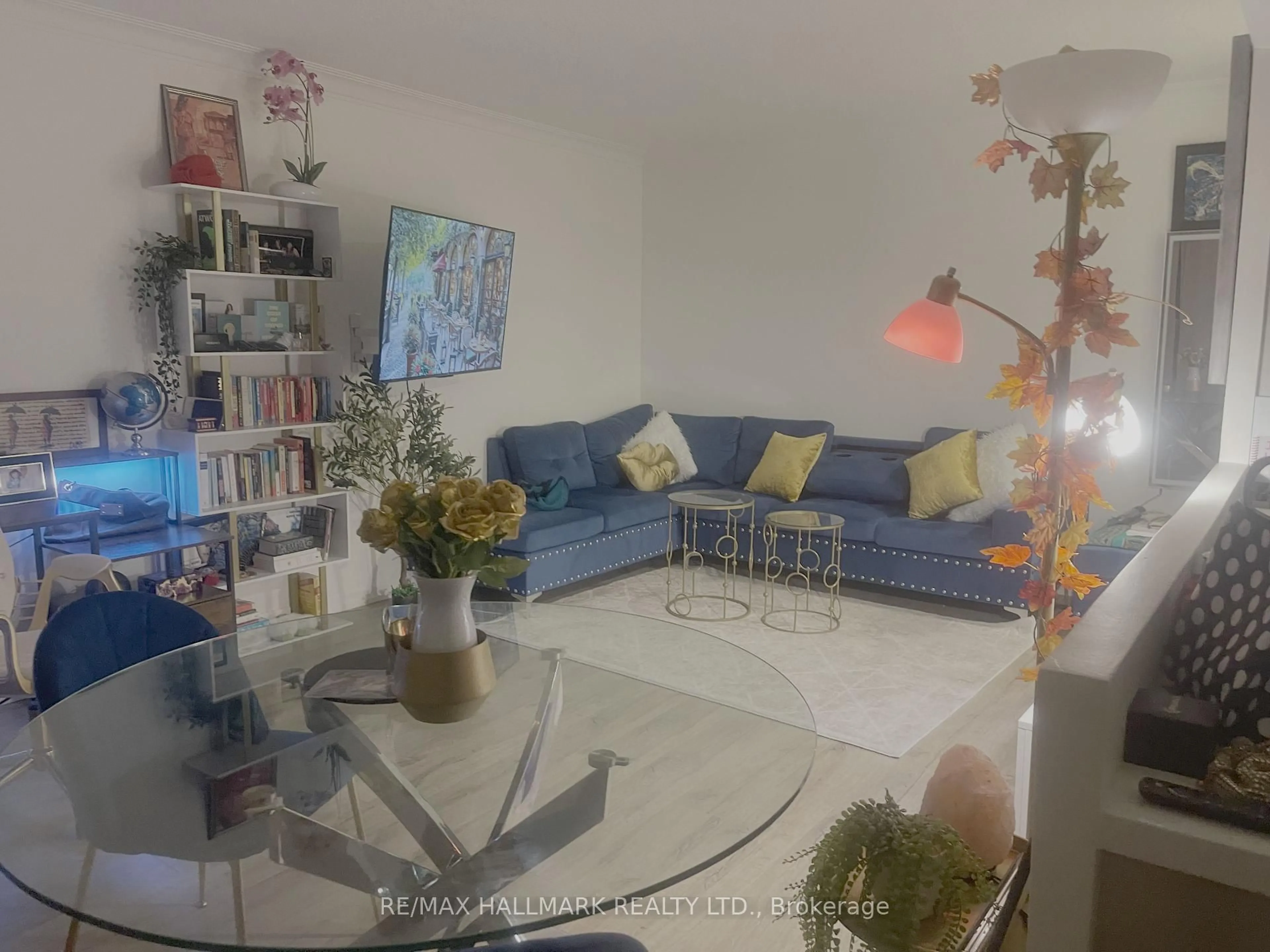 Living room with furniture, unknown for 660 Eglinton Ave #408, Toronto Ontario M5N 1C3