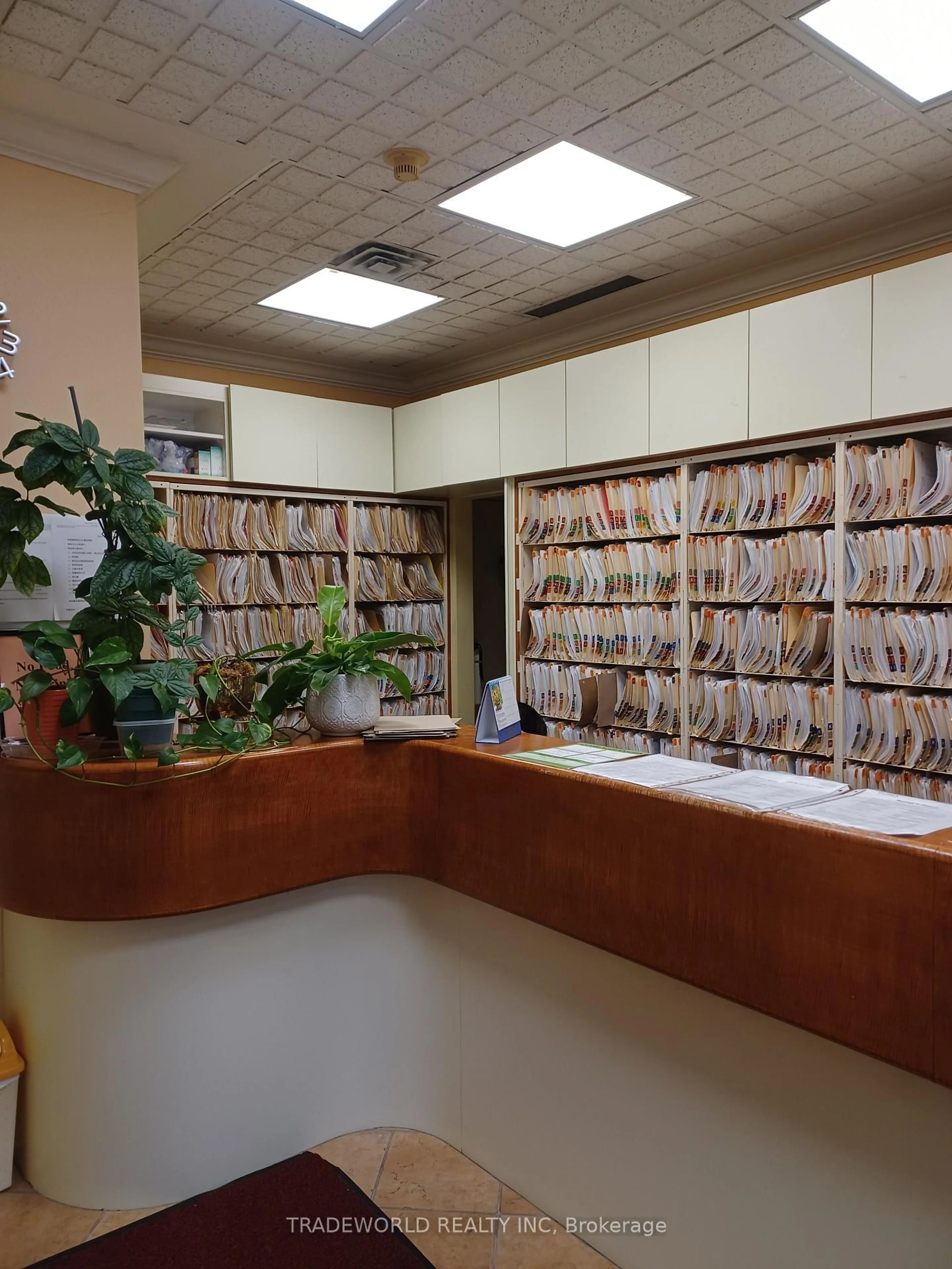 Lobby for 110 Beverley St, Toronto Ontario M5T 1Y2