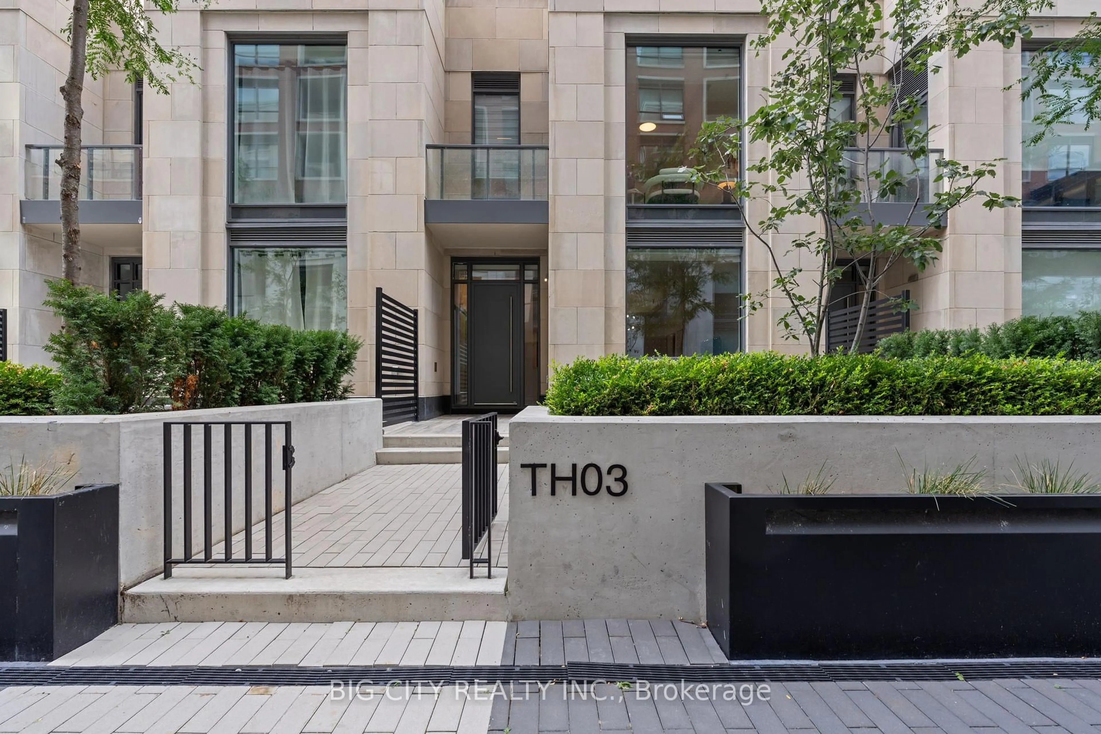 Unknown for 33 Frederick Todd Way #TH03, Toronto Ontario M4G 0C9
