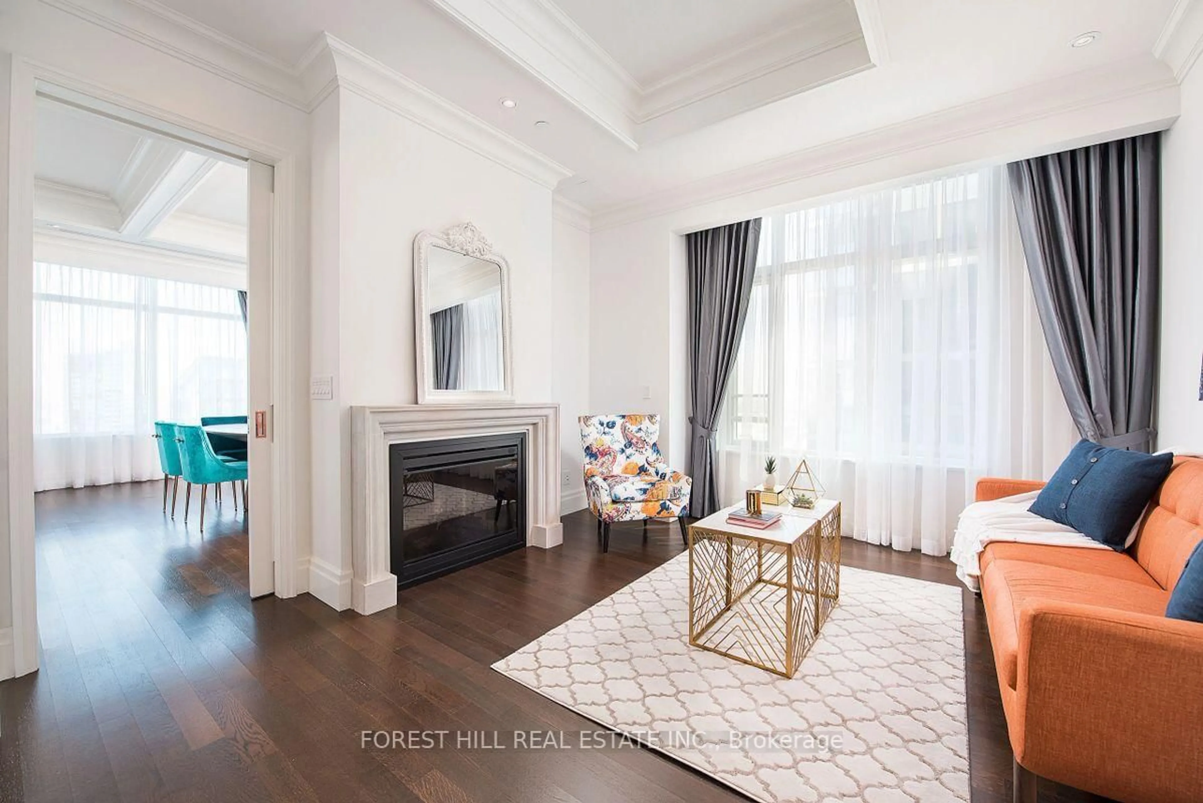 Living room with furniture, wood/laminate floor for 311 Bay St #4601, Toronto Ontario M5H 4G5