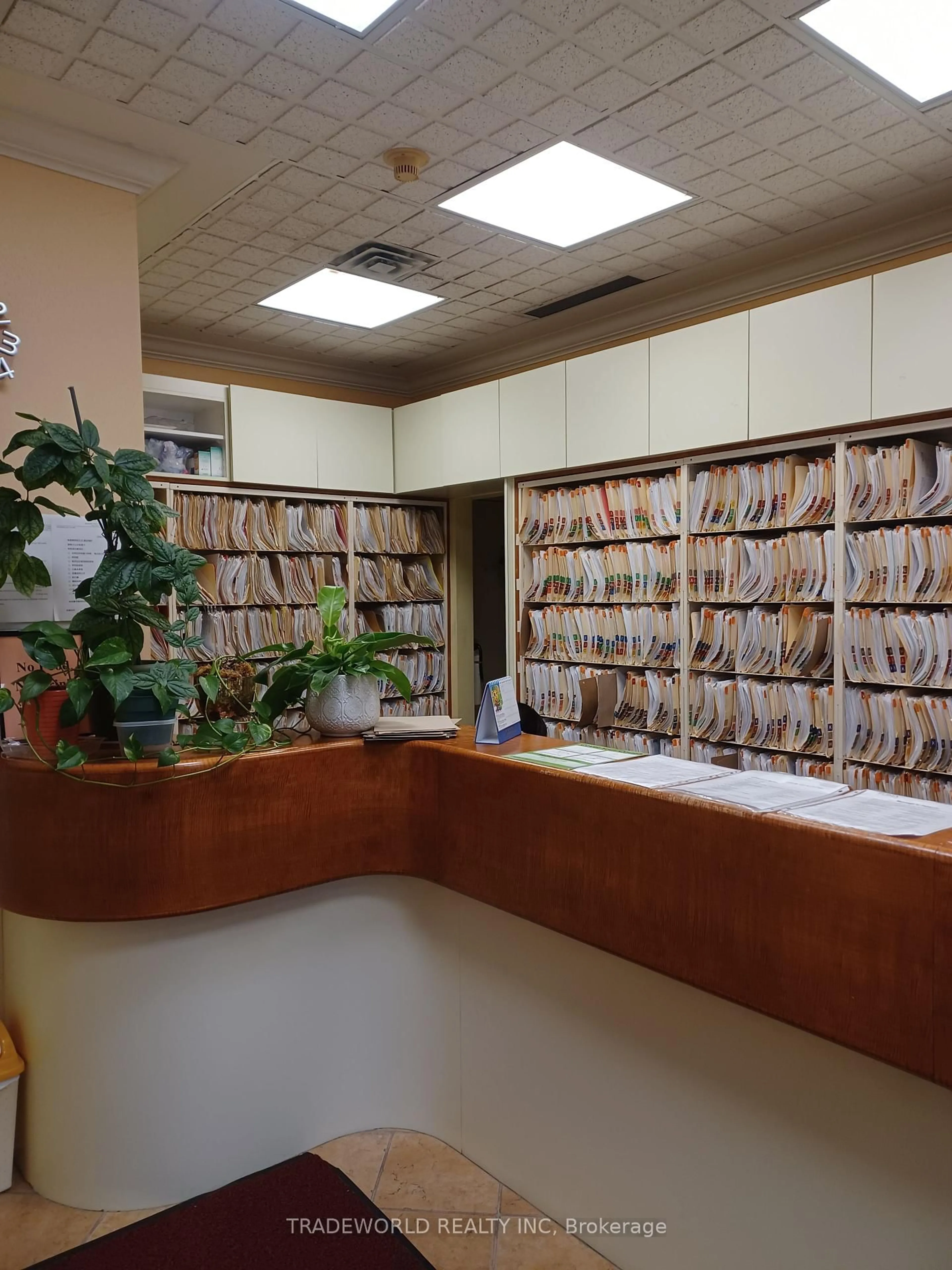 Lobby for 110 Beverley St, Toronto Ontario M5T 1Y2