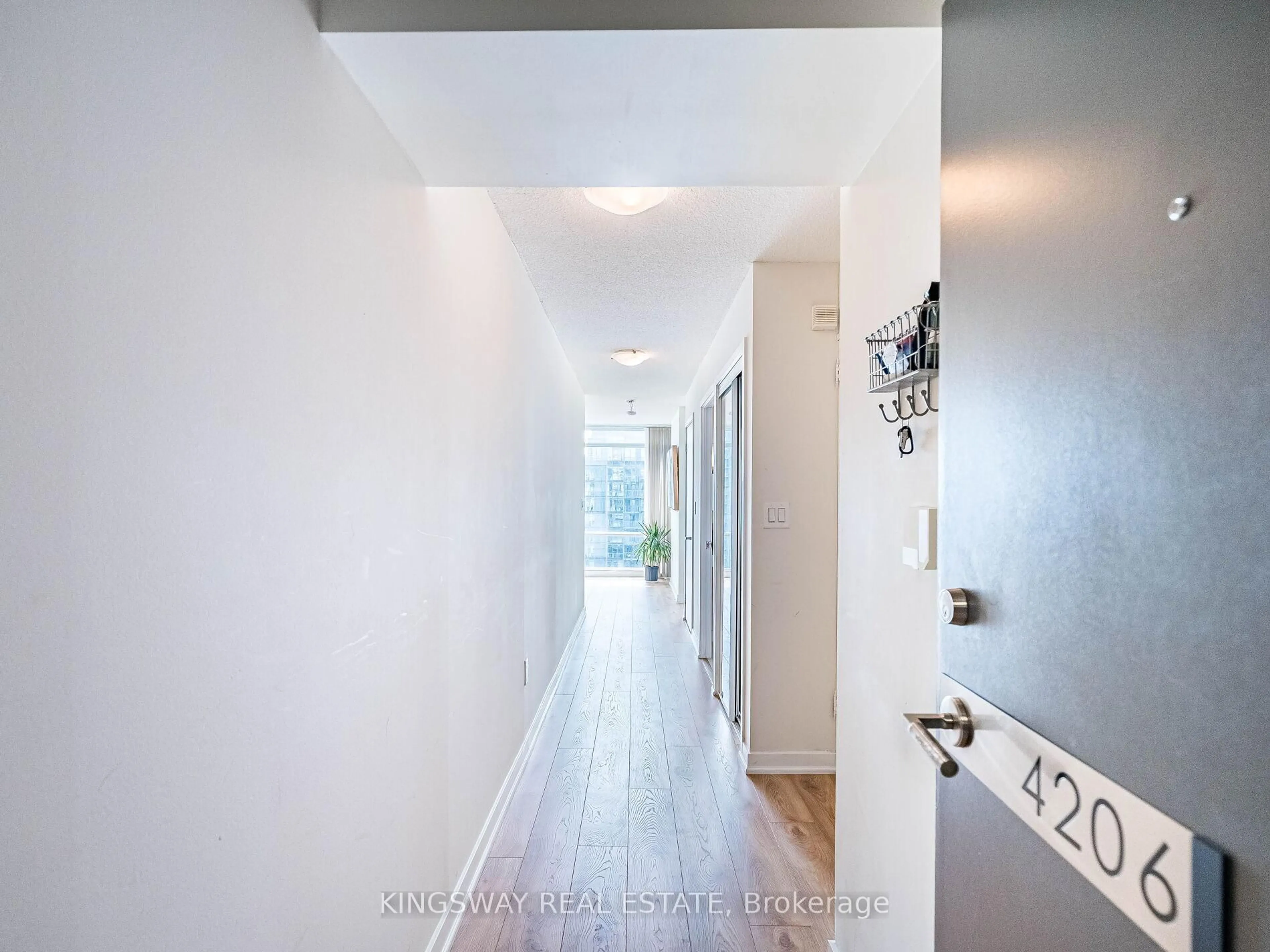 Indoor entryway for 25 Telegram Mews #4206, Toronto Ontario M5V 3Z1