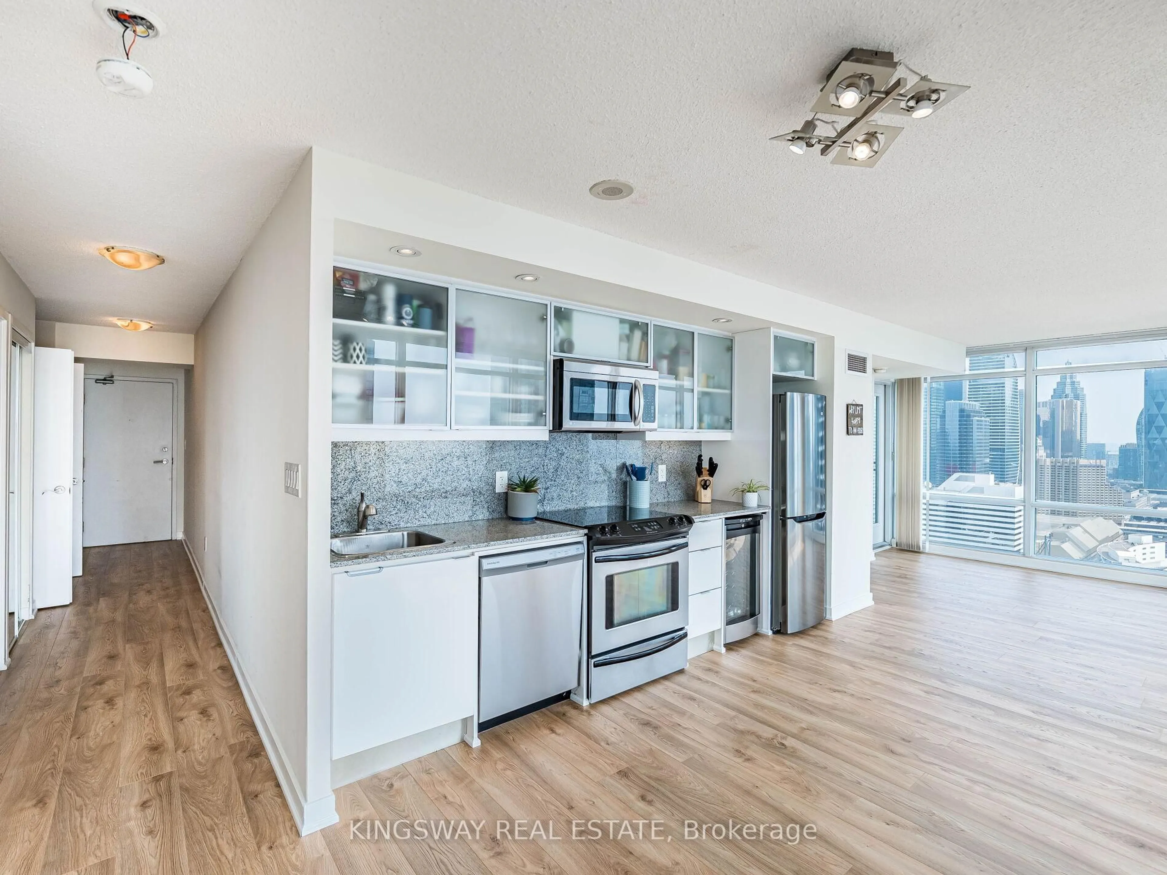 Open concept kitchen, unknown for 25 Telegram Mews #4206, Toronto Ontario M5V 3Z1