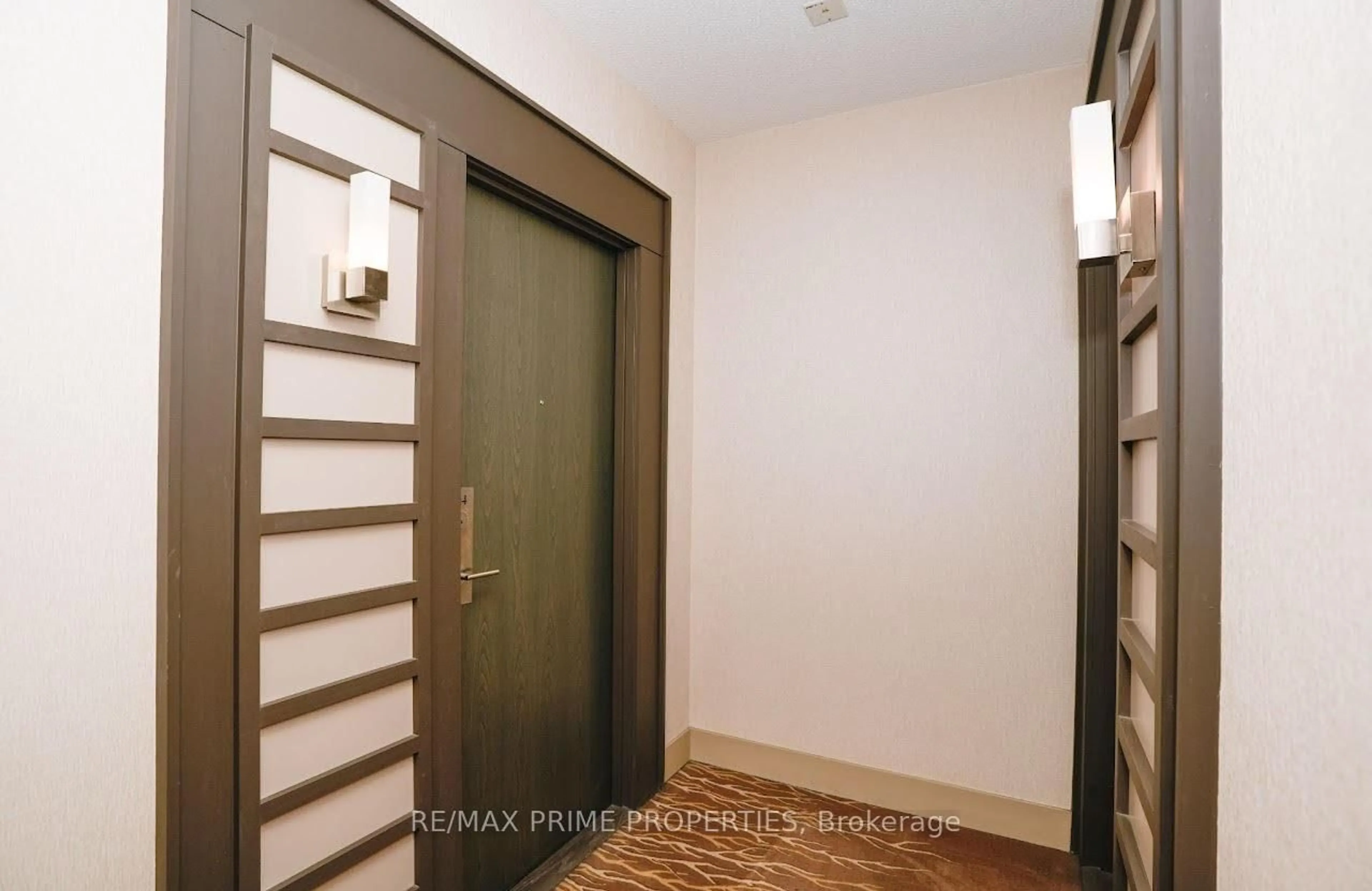 Indoor foyer for 181 Wynford Dr #1804, Toronto Ontario M3C 0C6
