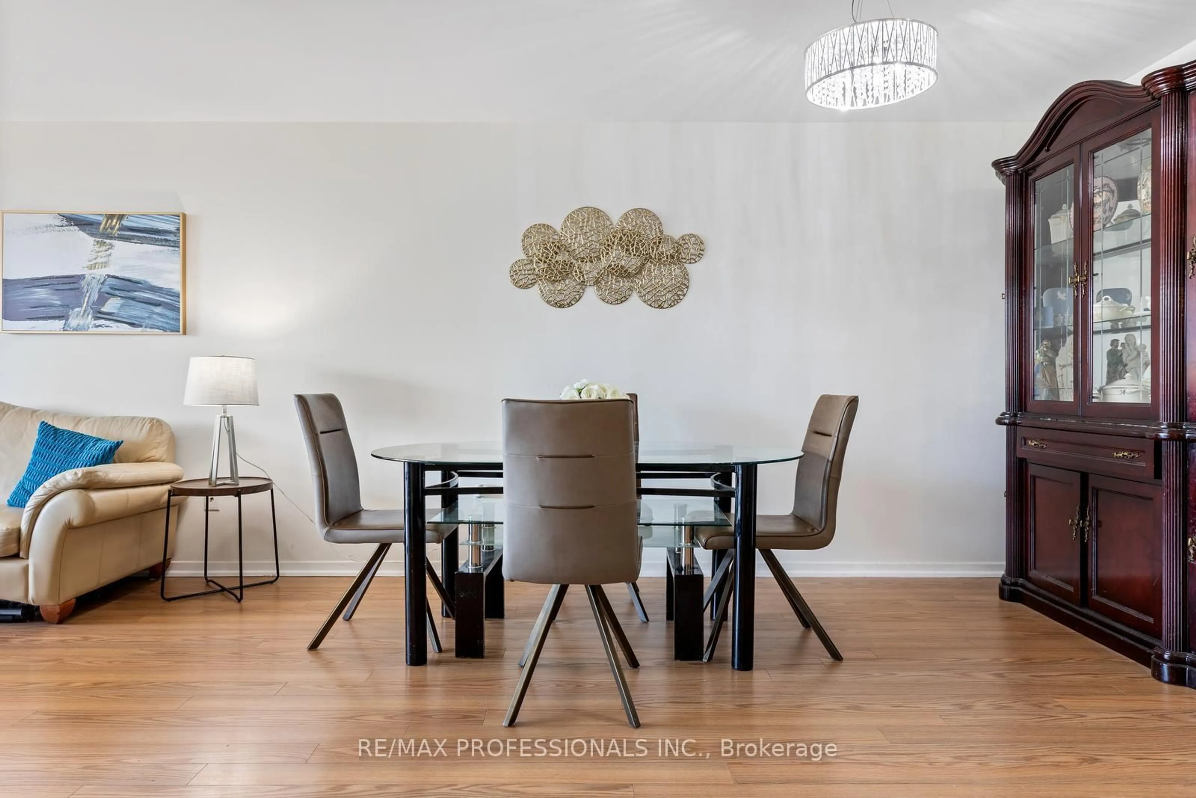 Dining room, wood/laminate floor for 33 Elmhurst Ave #1104, Toronto Ontario M2N 6G8