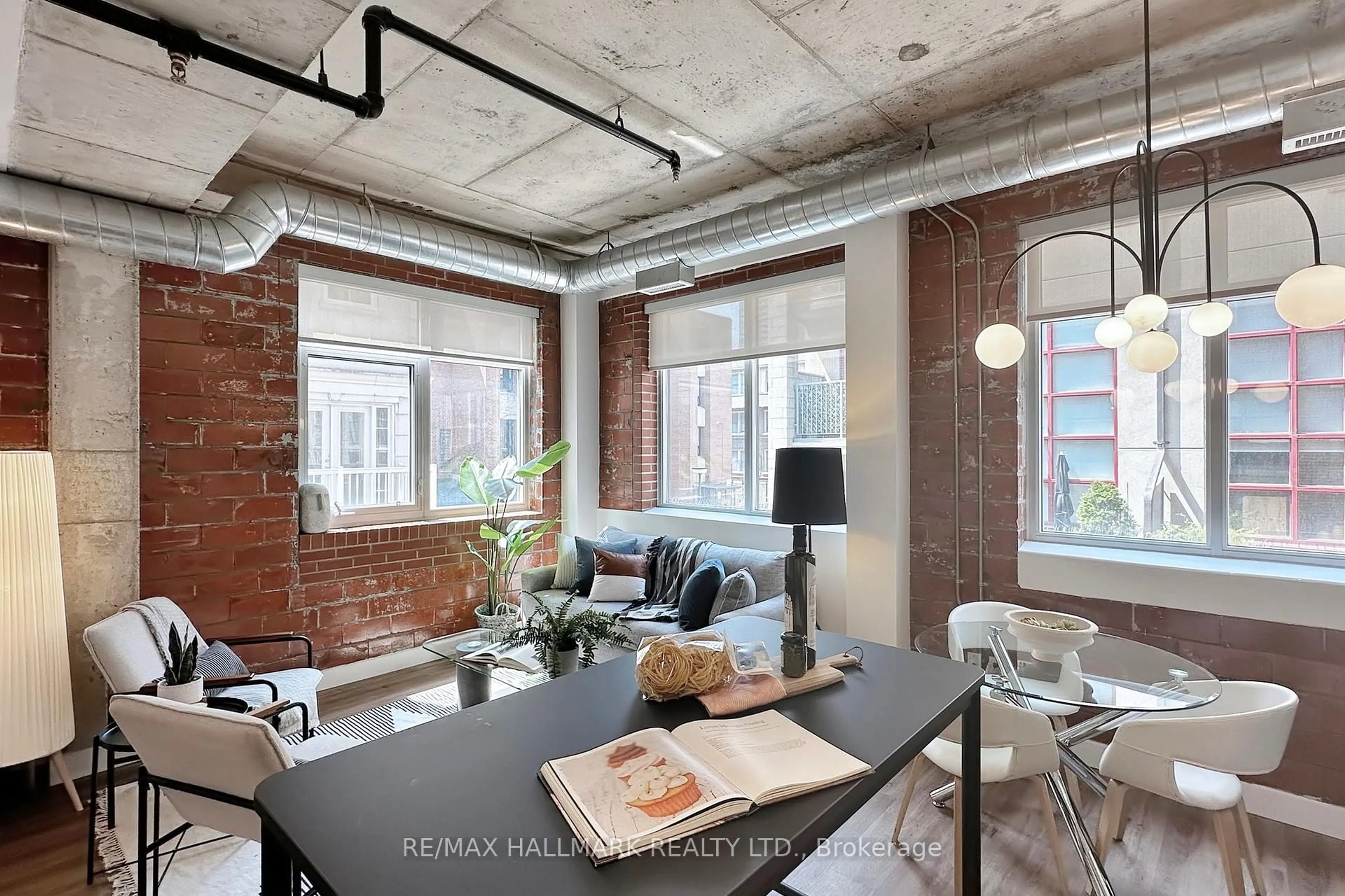 A pic of a room for 10 Wellesley Pl #206, Toronto Ontario M4Y 1B1