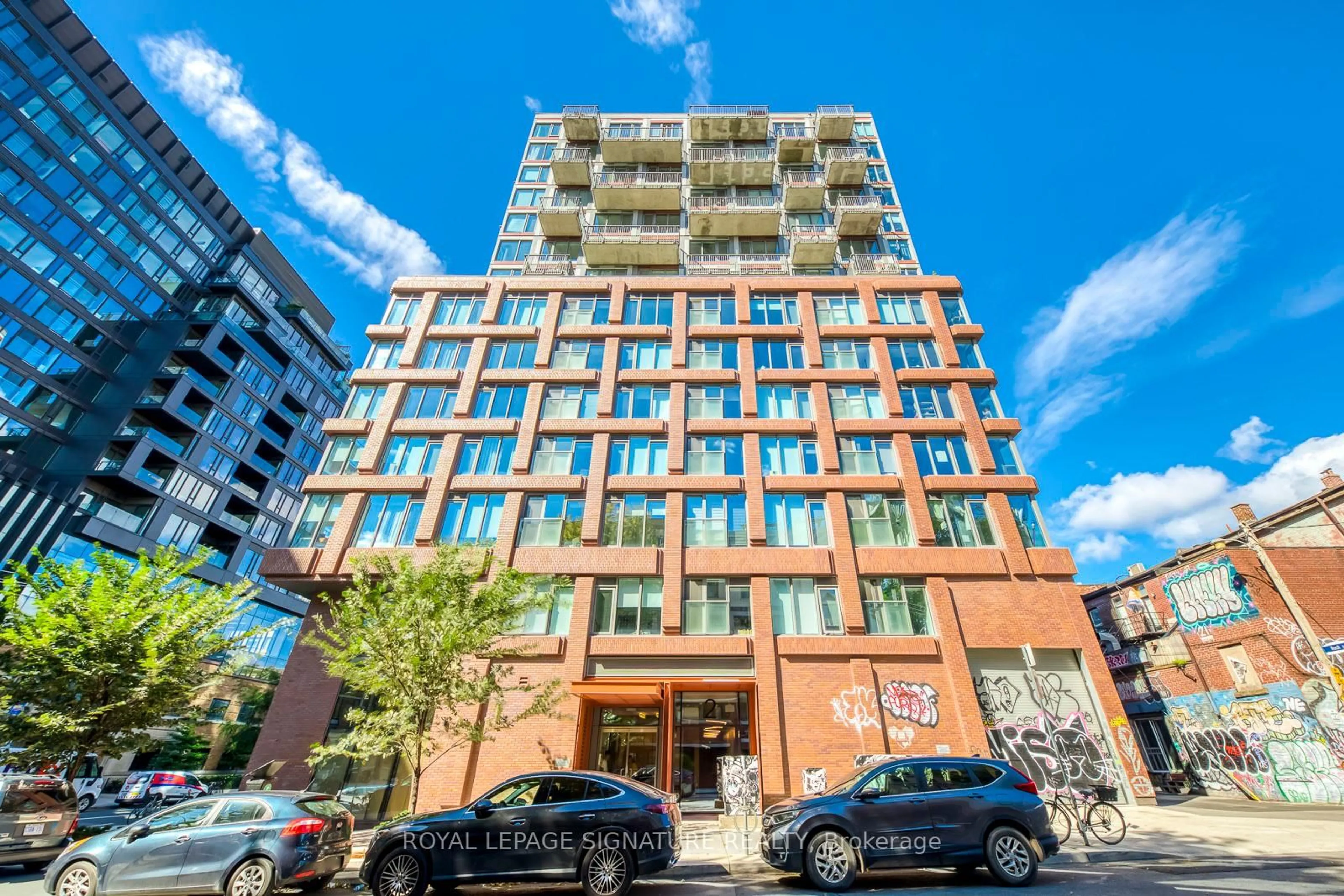 Indoor foyer for 2 Augusta Ave #1003, Toronto Ontario M5V 0T3
