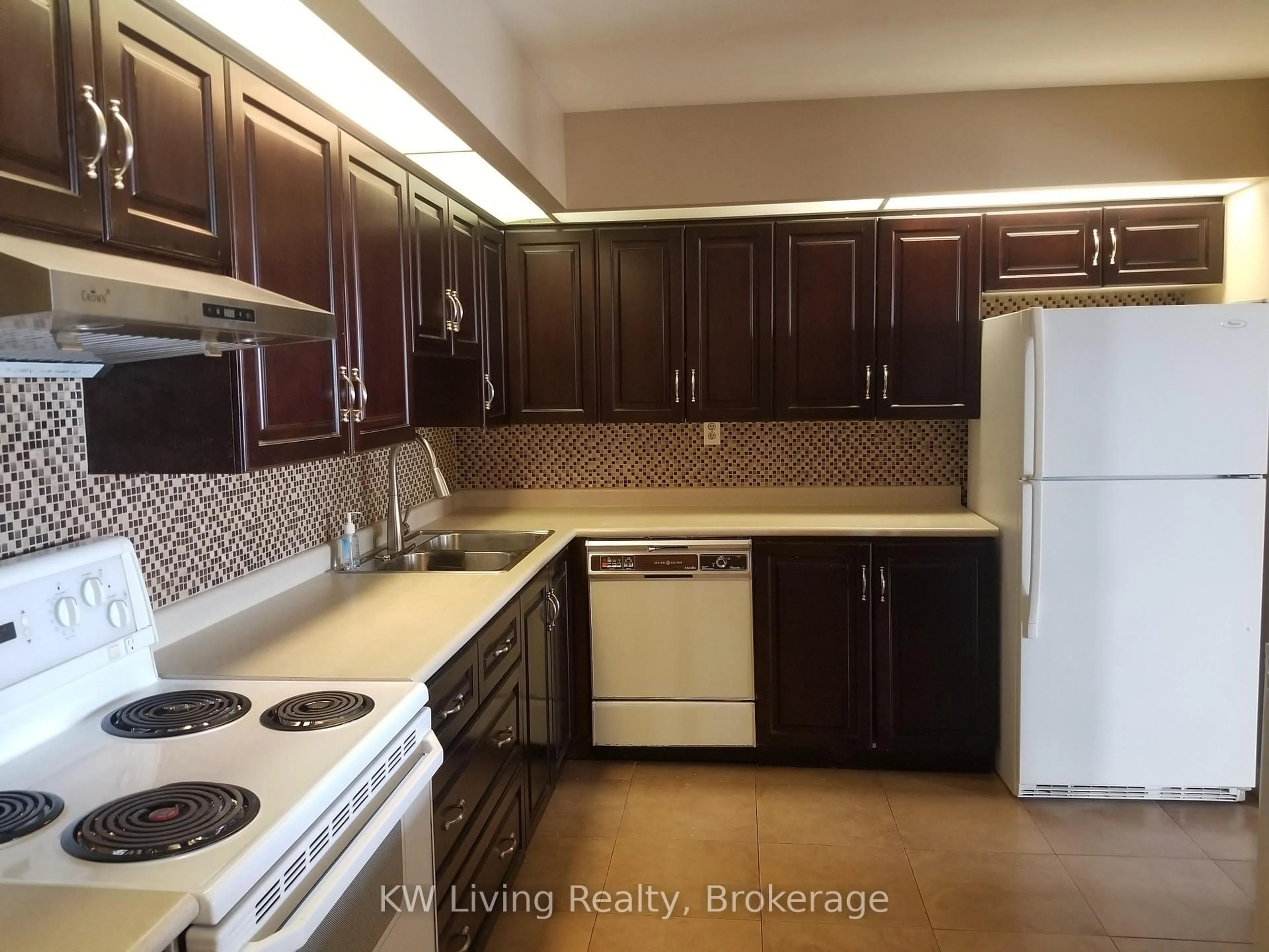 Standard kitchen, unknown for 33 Elmhurst Ave #2106, Toronto Ontario M2N 6G8