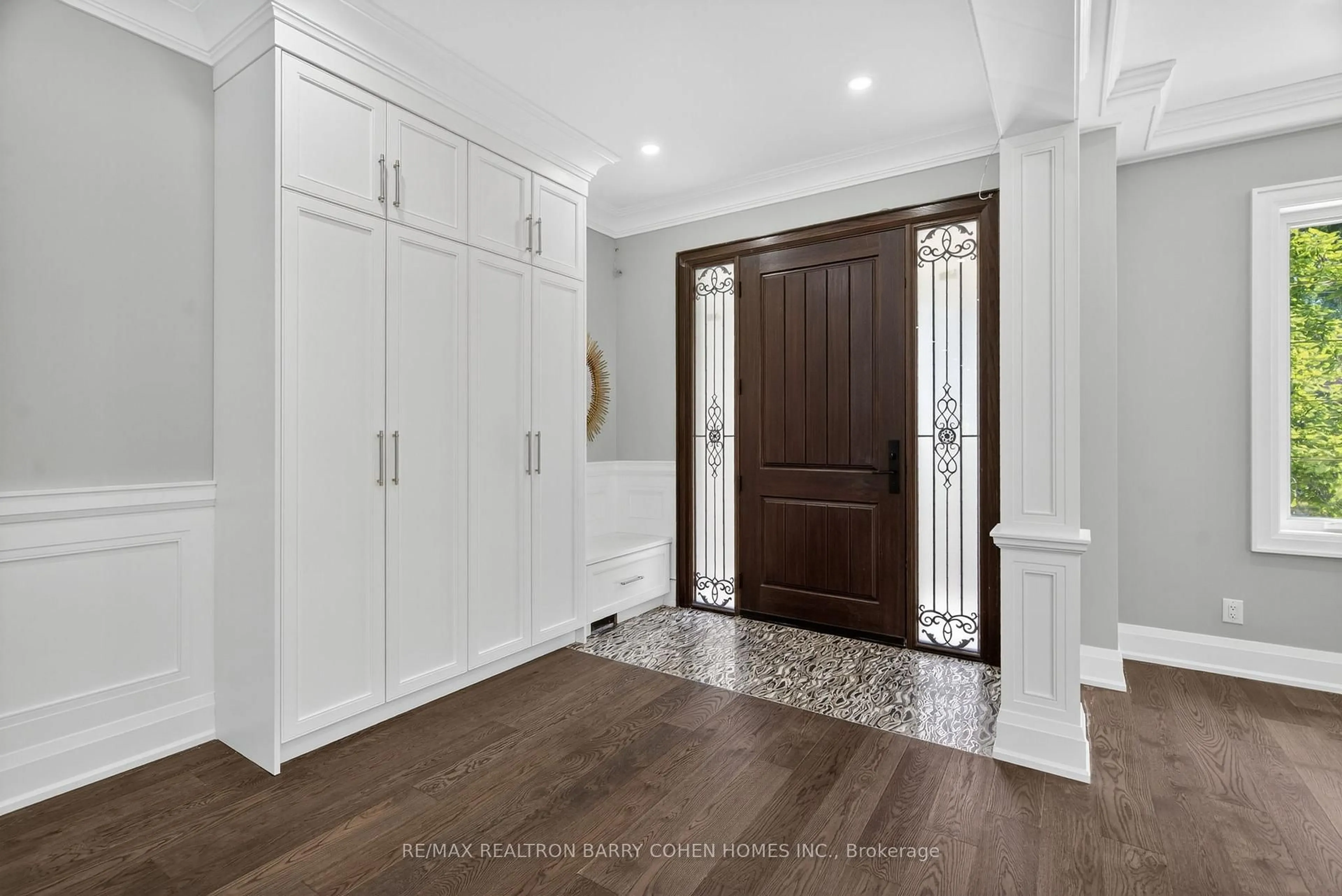 Indoor entryway for 64 Empress Ave, Toronto Ontario M2N 3T4