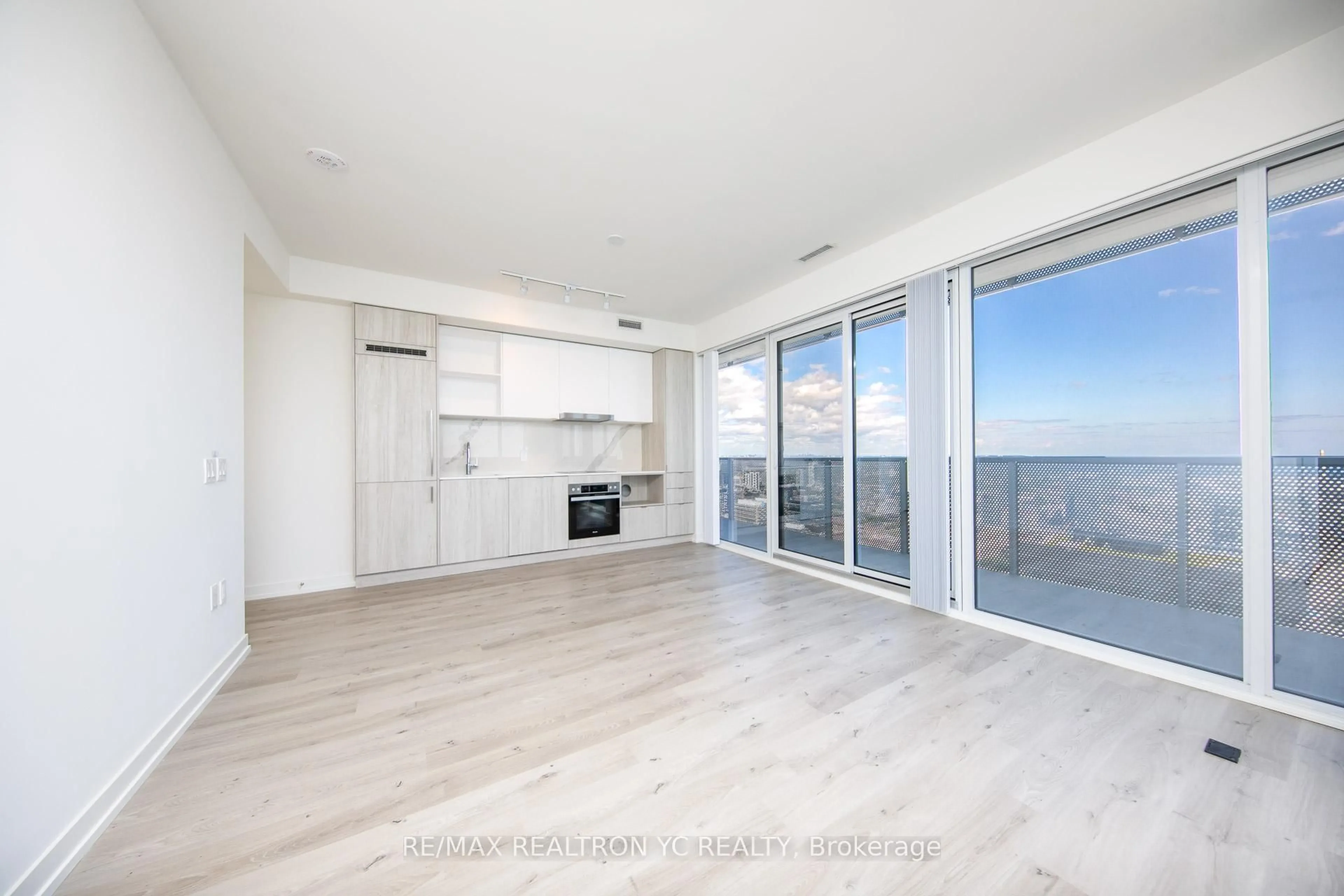 Unknown for 138 Downes St #6606, Toronto Ontario M5E 0E4