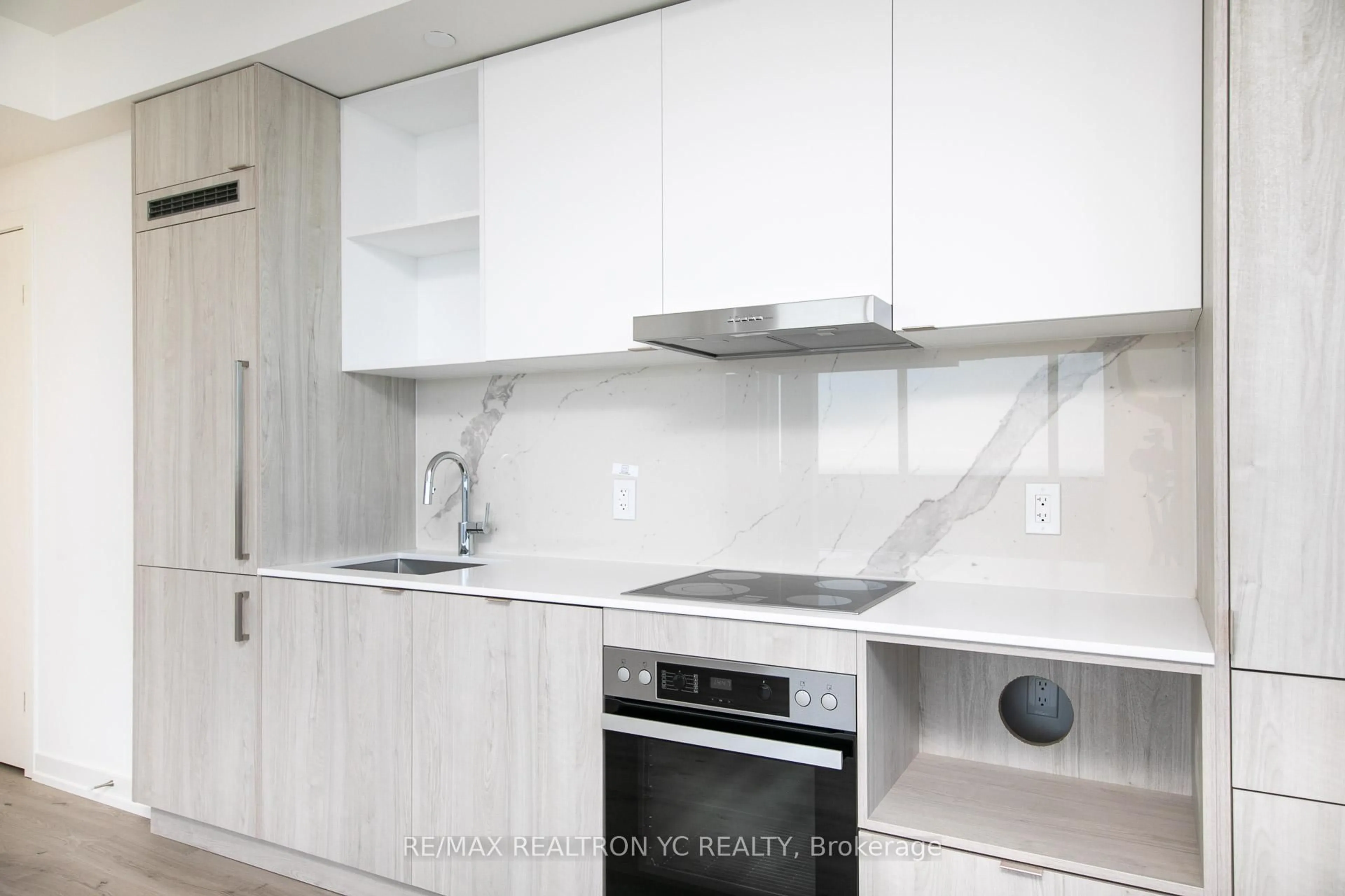 Standard kitchen, unknown for 138 Downes St #6606, Toronto Ontario M5E 0E4