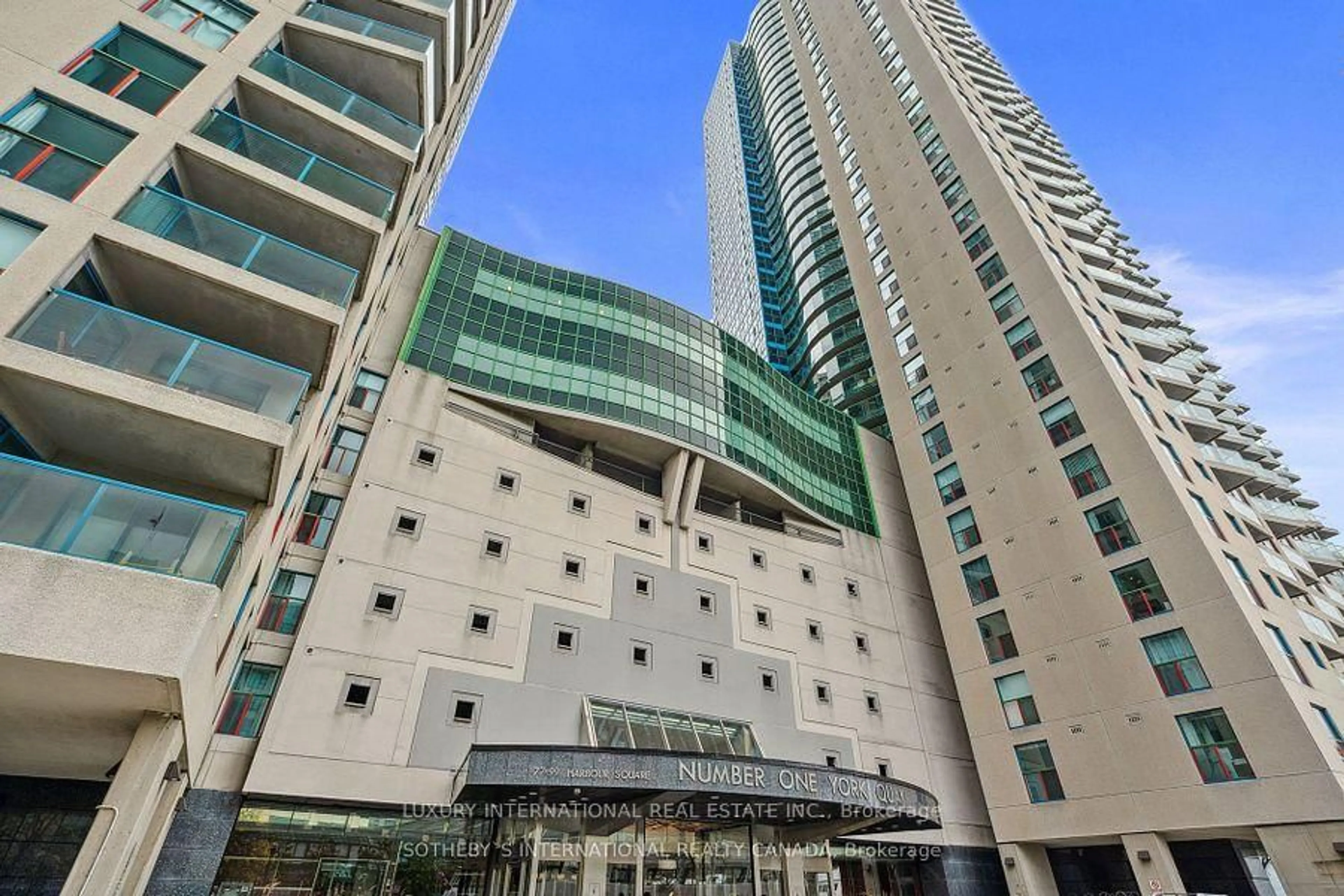 Indoor foyer for 99 Harbour Sq #3106, Toronto Ontario M5J 2H2