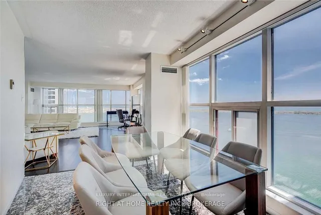 99 Harbour Sq #3106, Toronto 3