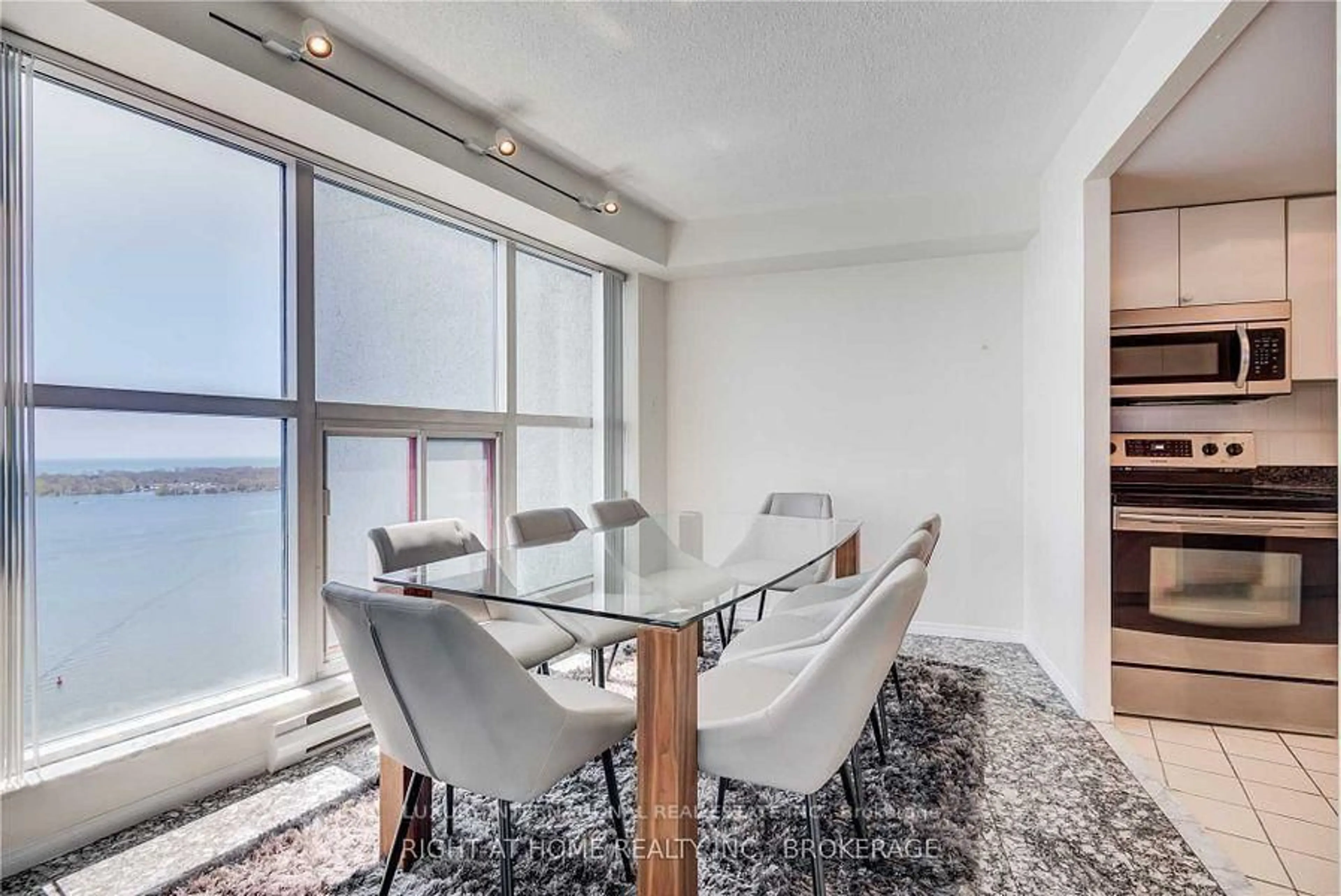 Dining room, unknown for 99 Harbour Sq #3106, Toronto Ontario M5J 2H2