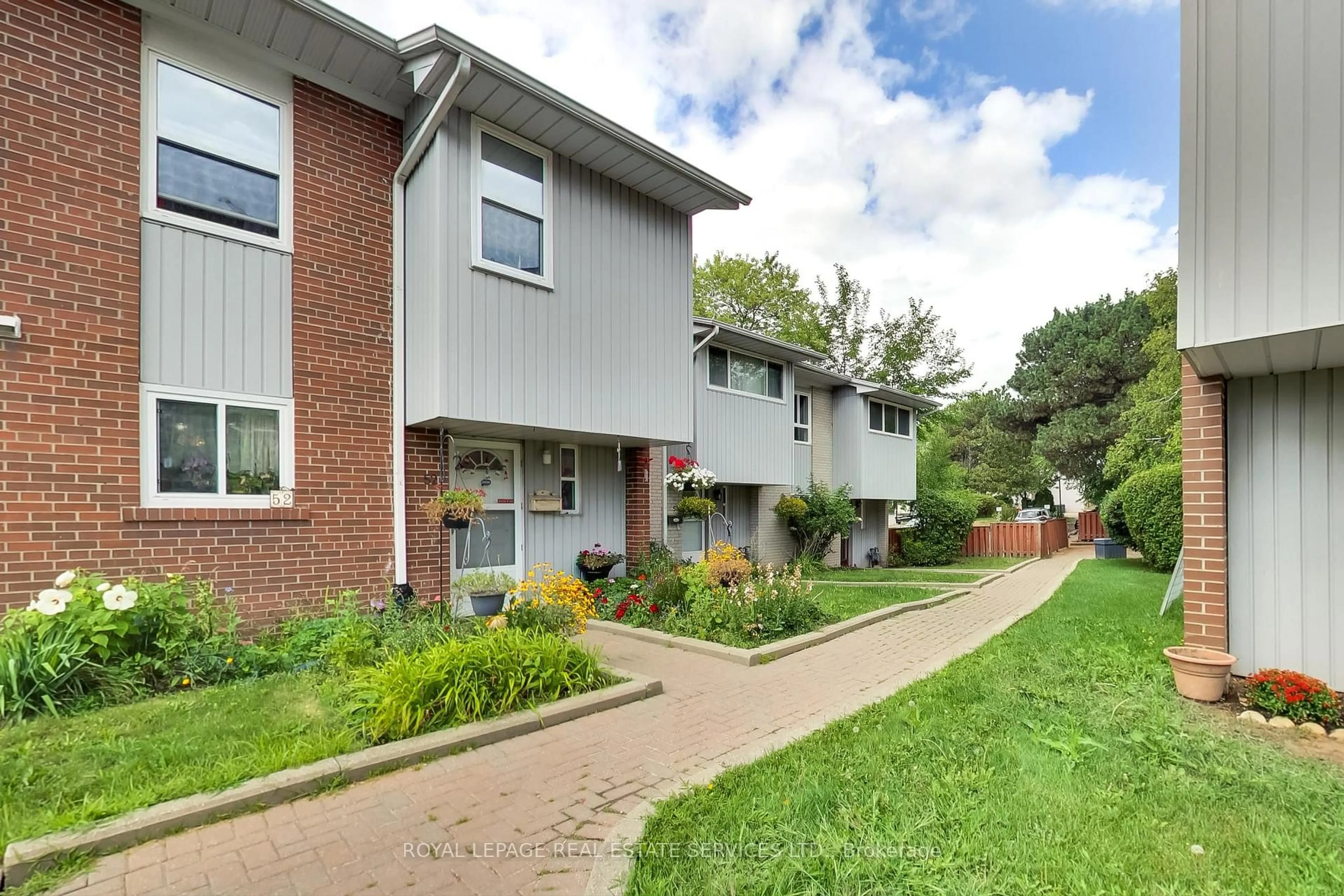 Home with brick exterior material, street for 6 Leith Hill Rd #54, Toronto Ontario M2J 1Z2