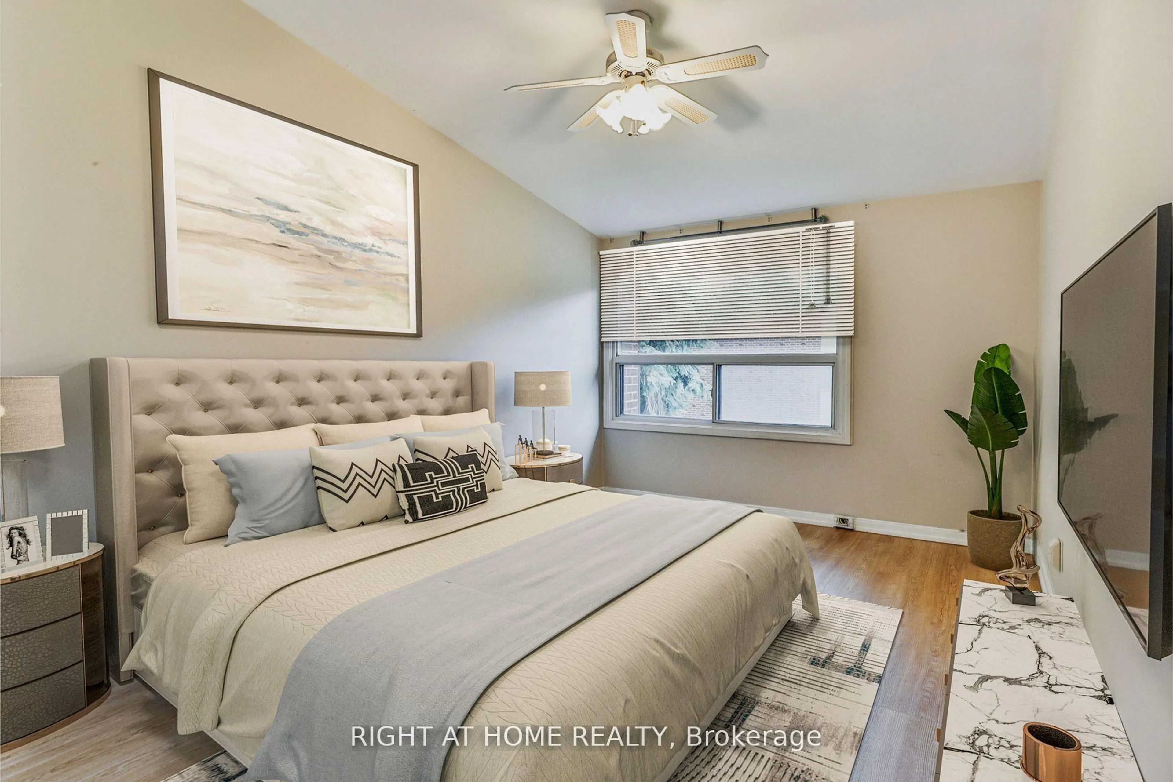 Bedroom with bed, unknown for 50 Three Valleys Dr #12, Toronto Ontario M3A 3B5