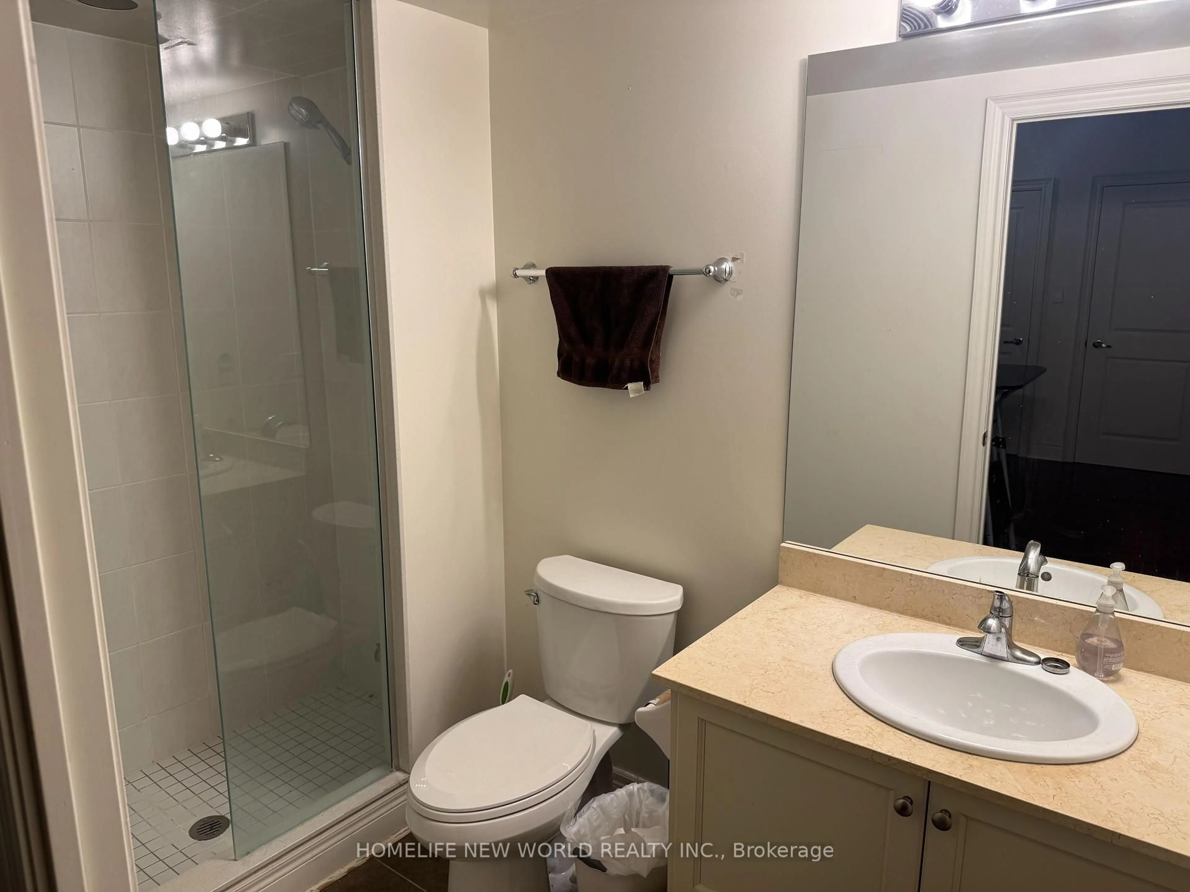 Standard bathroom, unknown for 701 Sheppard Ave #309, Toronto Ontario M3H 0B2