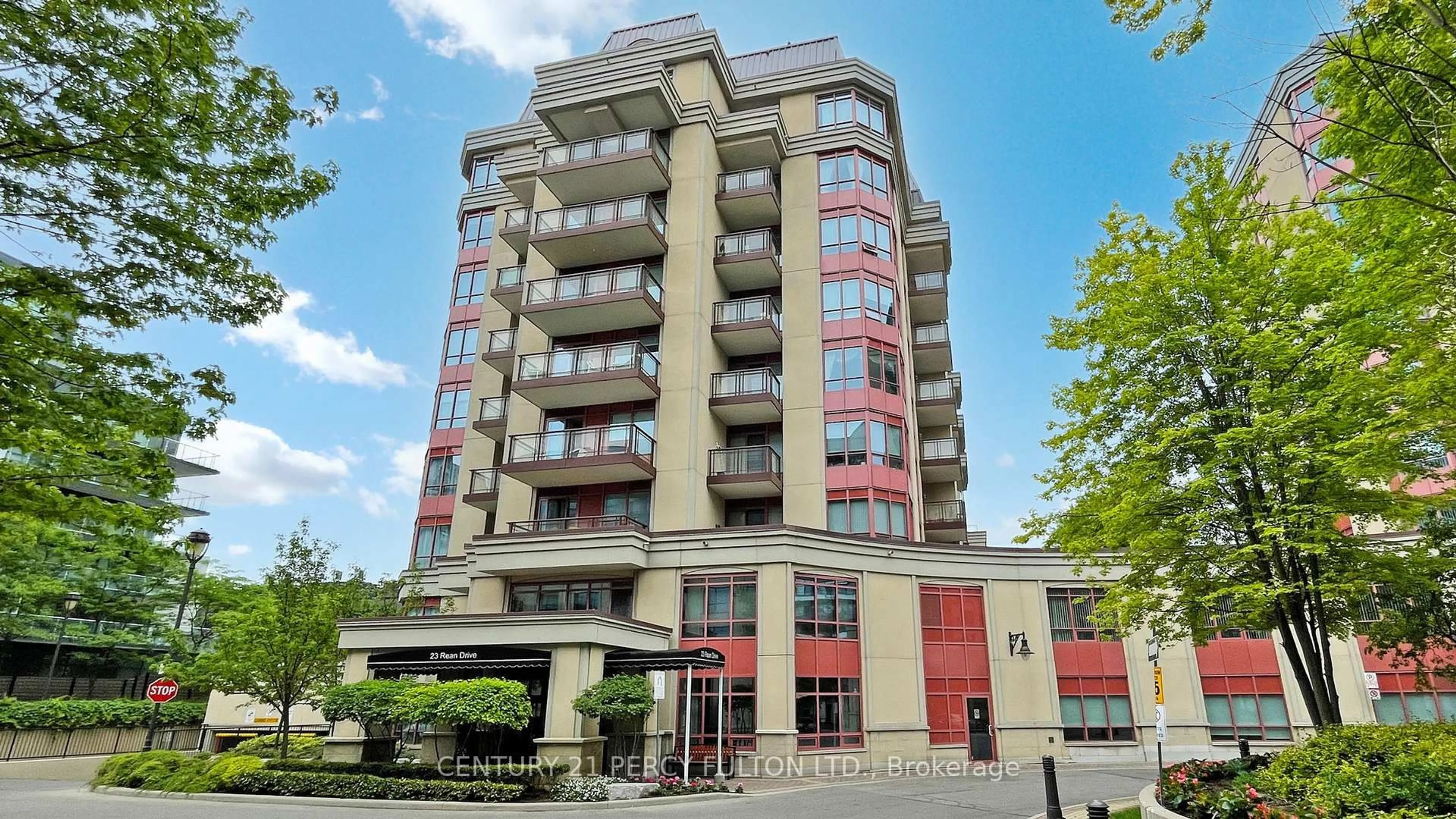 Indoor foyer for 23 Rean Dr #405, Toronto Ontario M2K 0A5