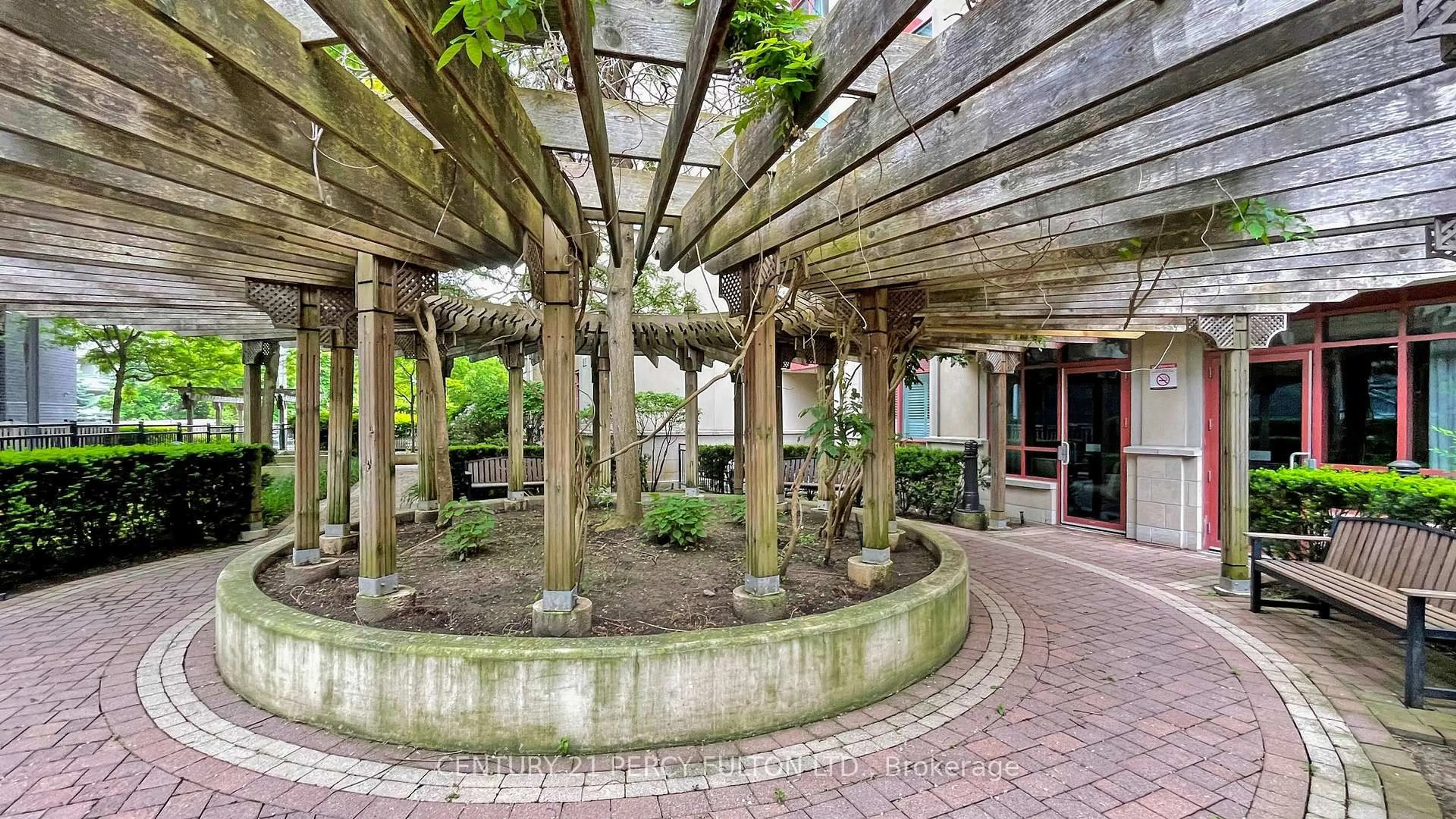 Patio, street for 23 Rean Dr #405, Toronto Ontario M2K 0A5
