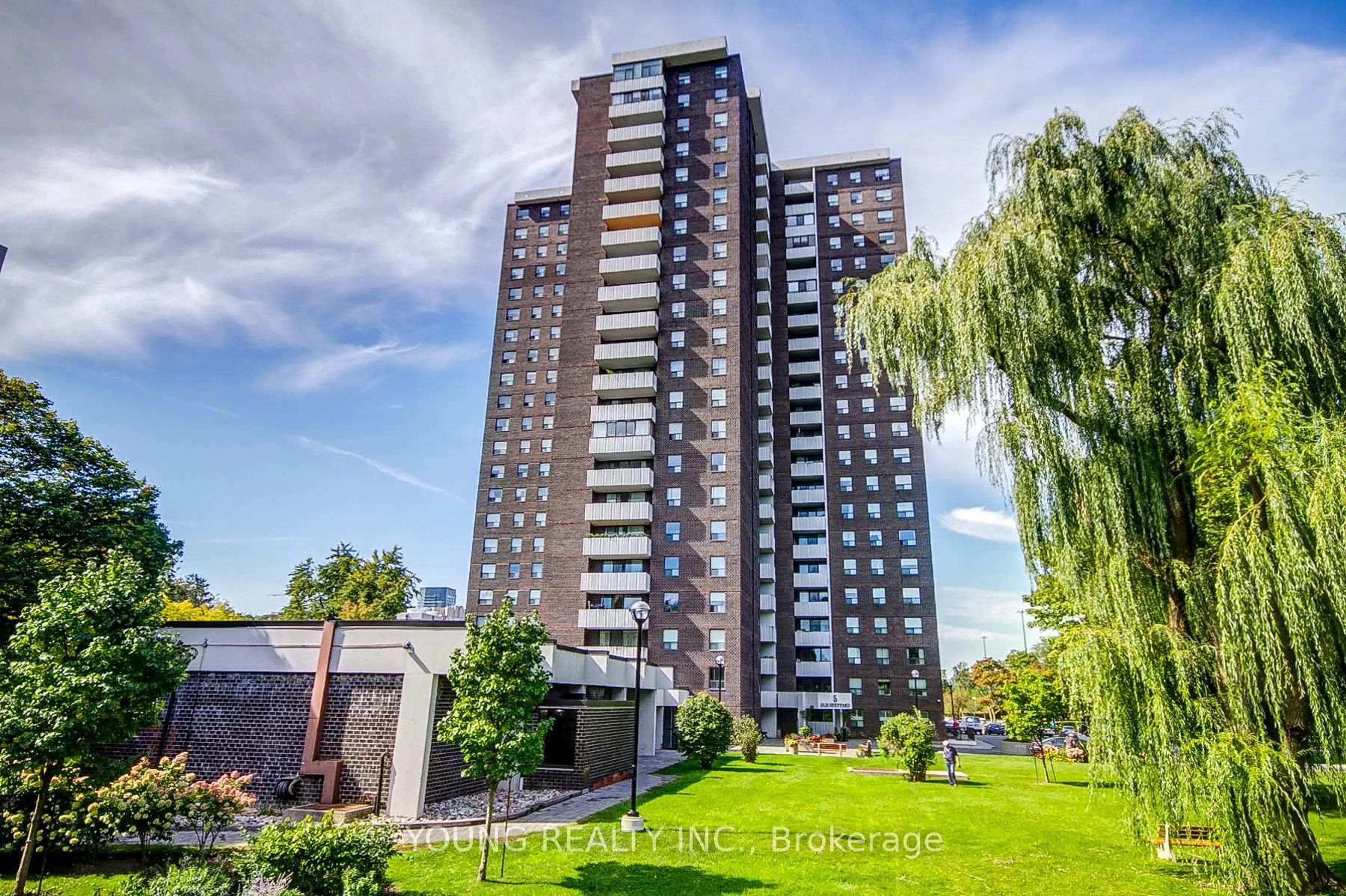 A pic from outside/outdoor area/front of a property/back of a property/a pic from drone, building for 5 Old Sheppard Ave #1707, Toronto Ontario M2J 4K3