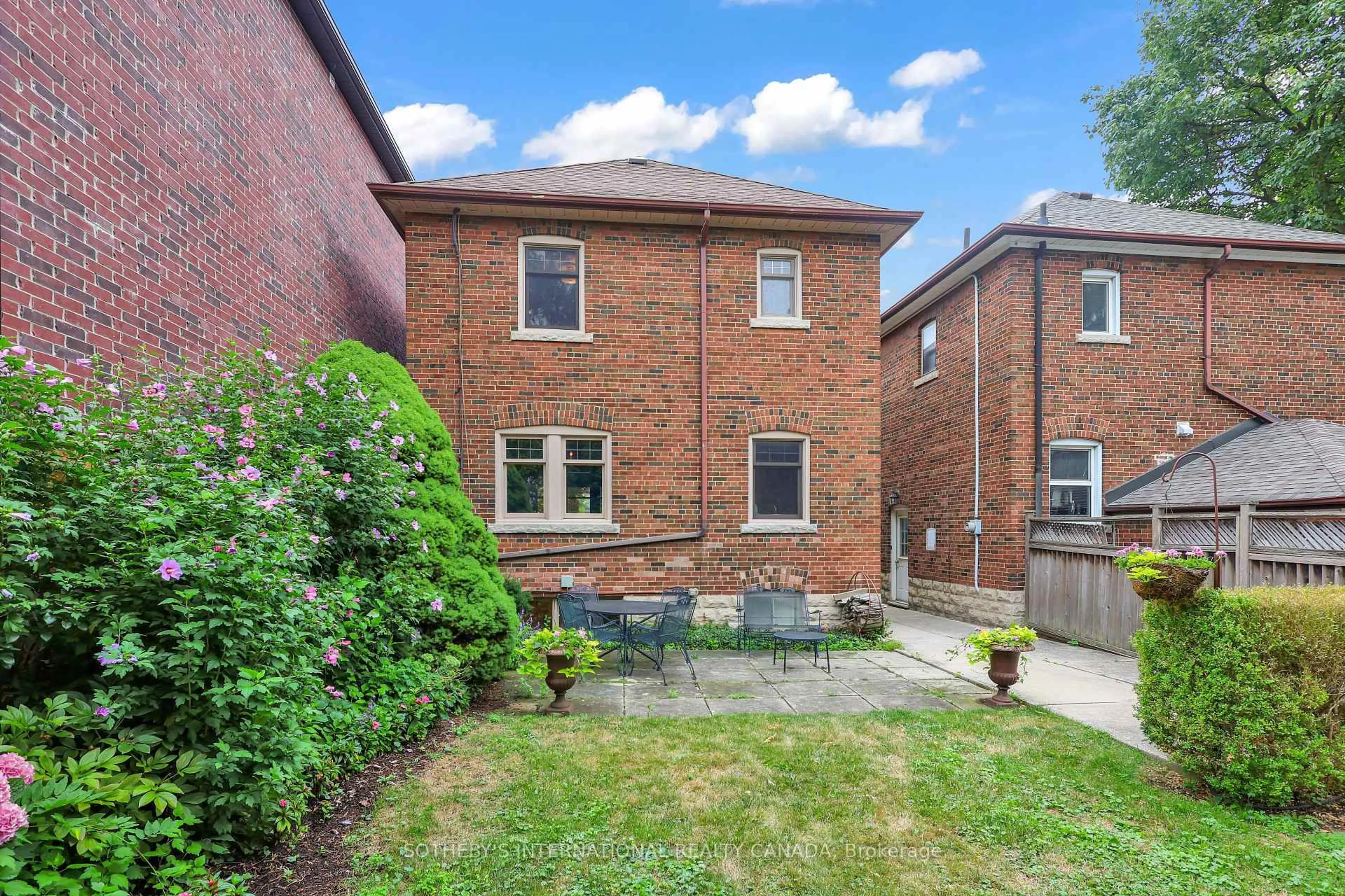 Home with brick exterior material, street for 72 Jedburgh Rd, Toronto Ontario M5M 3J8