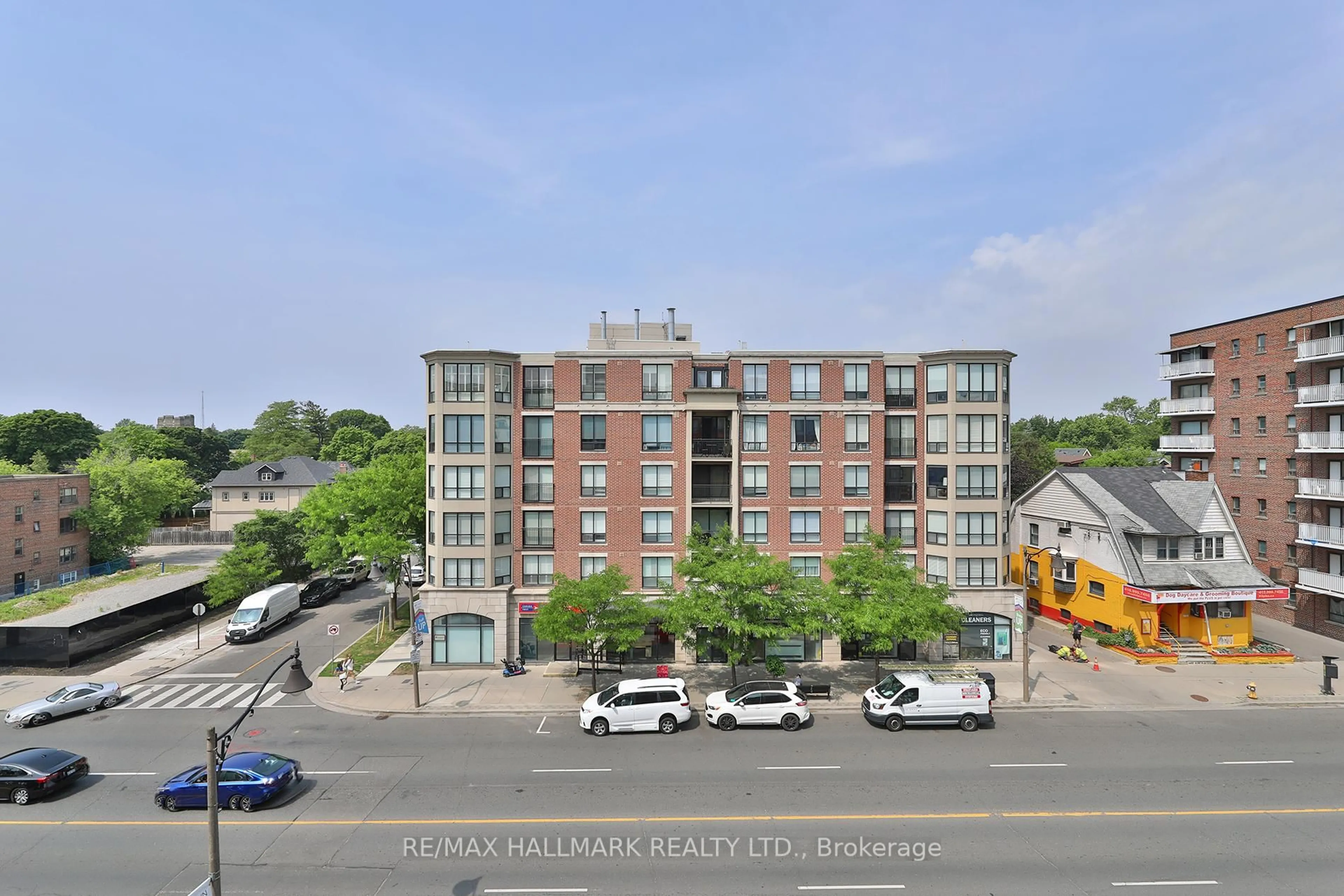 A pic from outside/outdoor area/front of a property/back of a property/a pic from drone, city buildings view from balcony for 2727 Yonge St #609, Toronto Ontario M4N 3R6