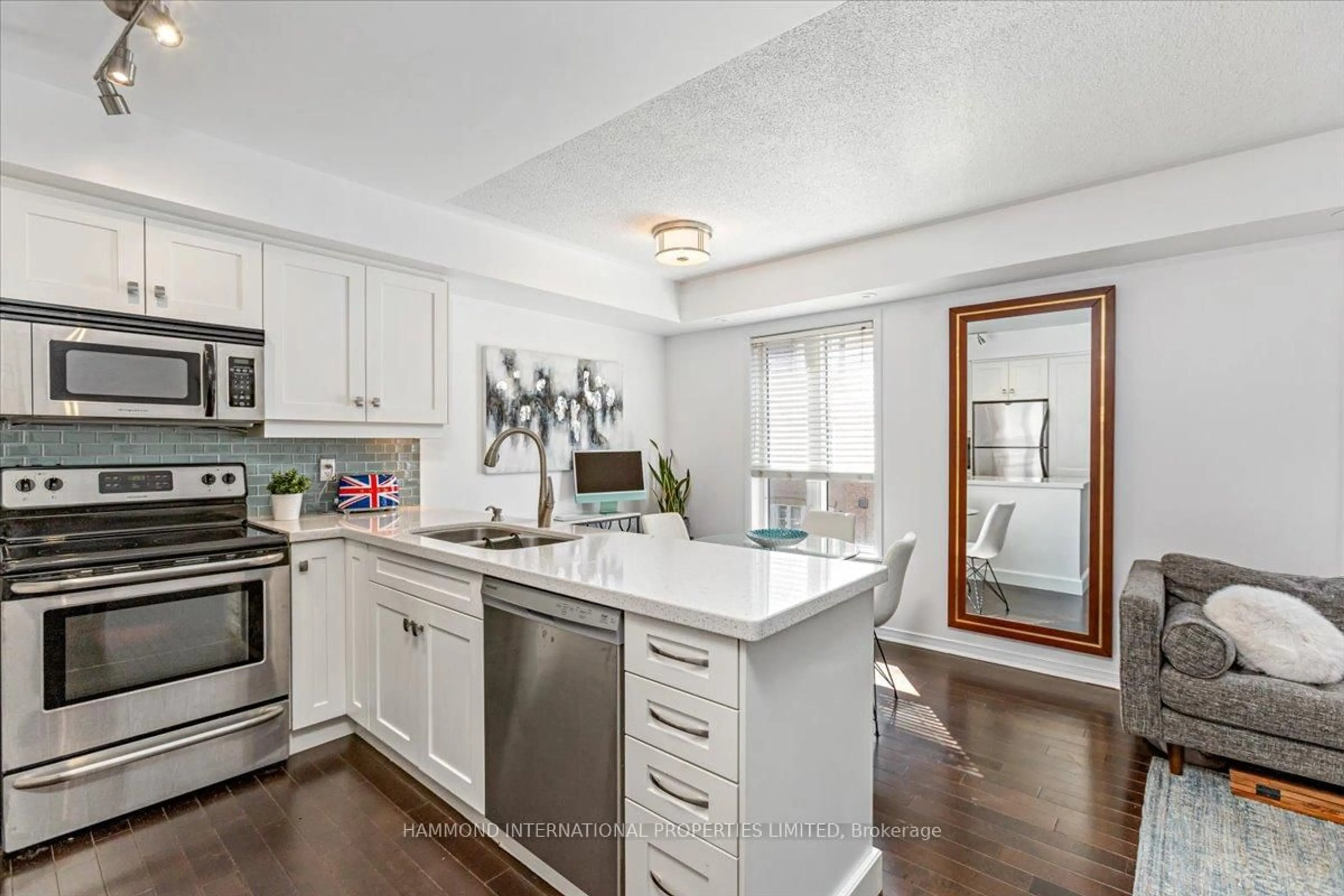 Open concept kitchen, unknown for 46 Western Battery Rd #838, Toronto Ontario M6K 3P1