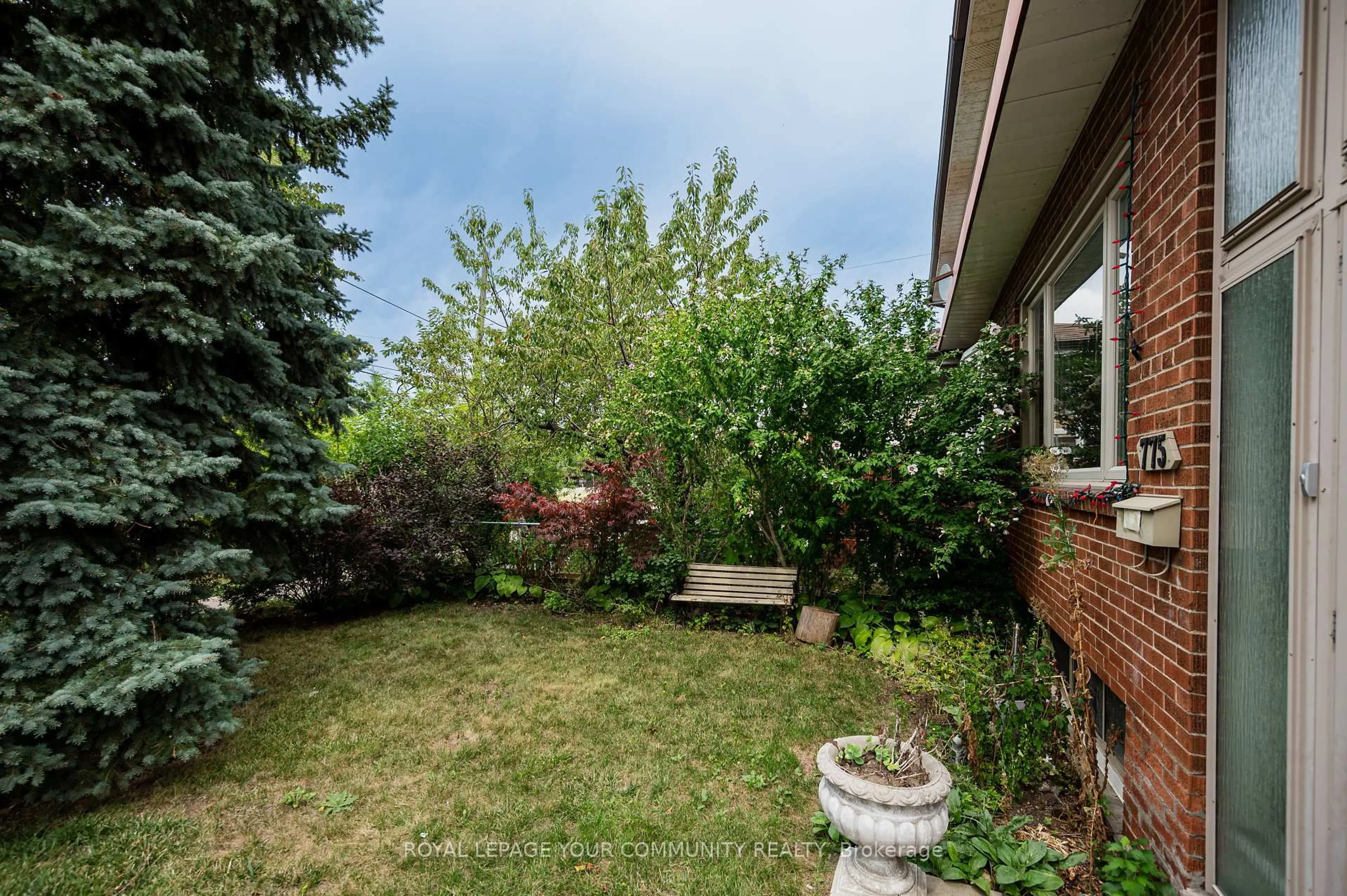 Patio, unknown for 775 Wilson Heights Blvd, Toronto Ontario M3H 2W1