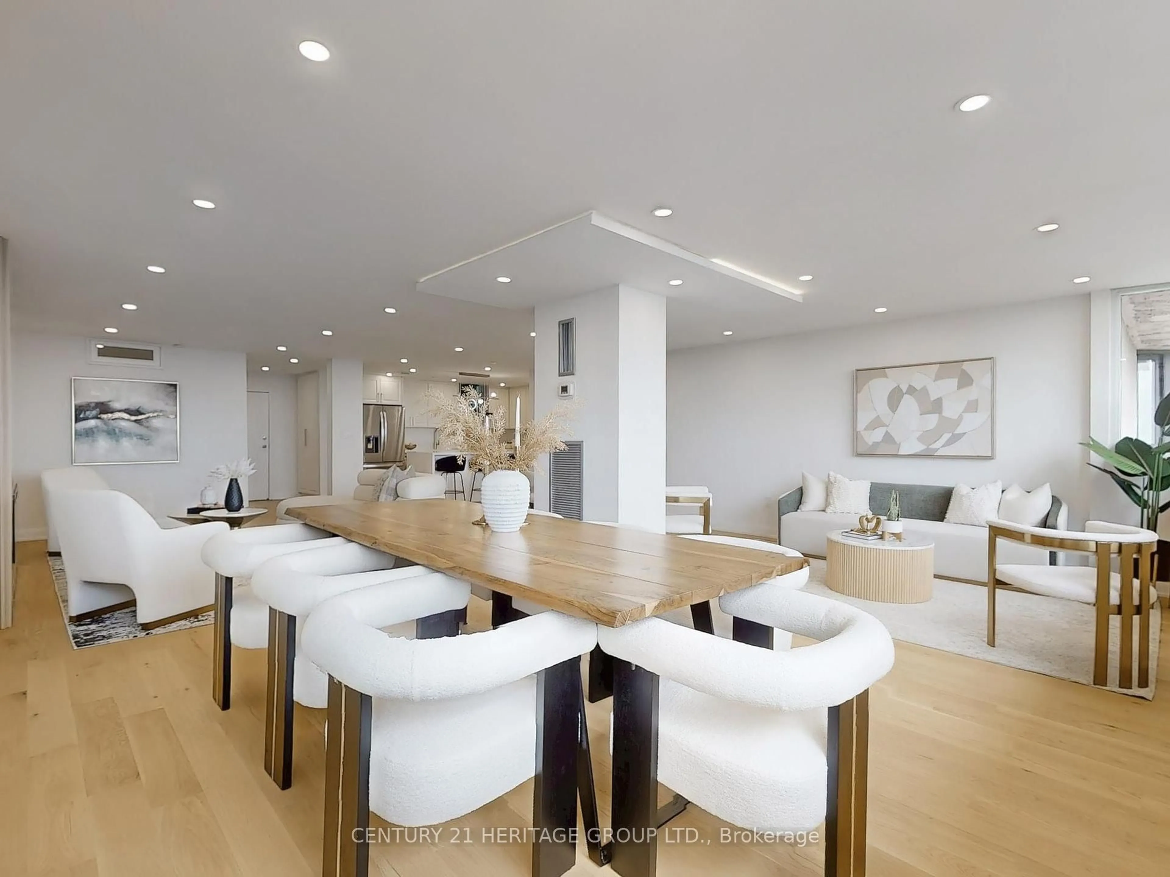 Dining room, wood/laminate floor for 3303 Don Mills Rd #3503, Toronto Ontario M2J 4T6