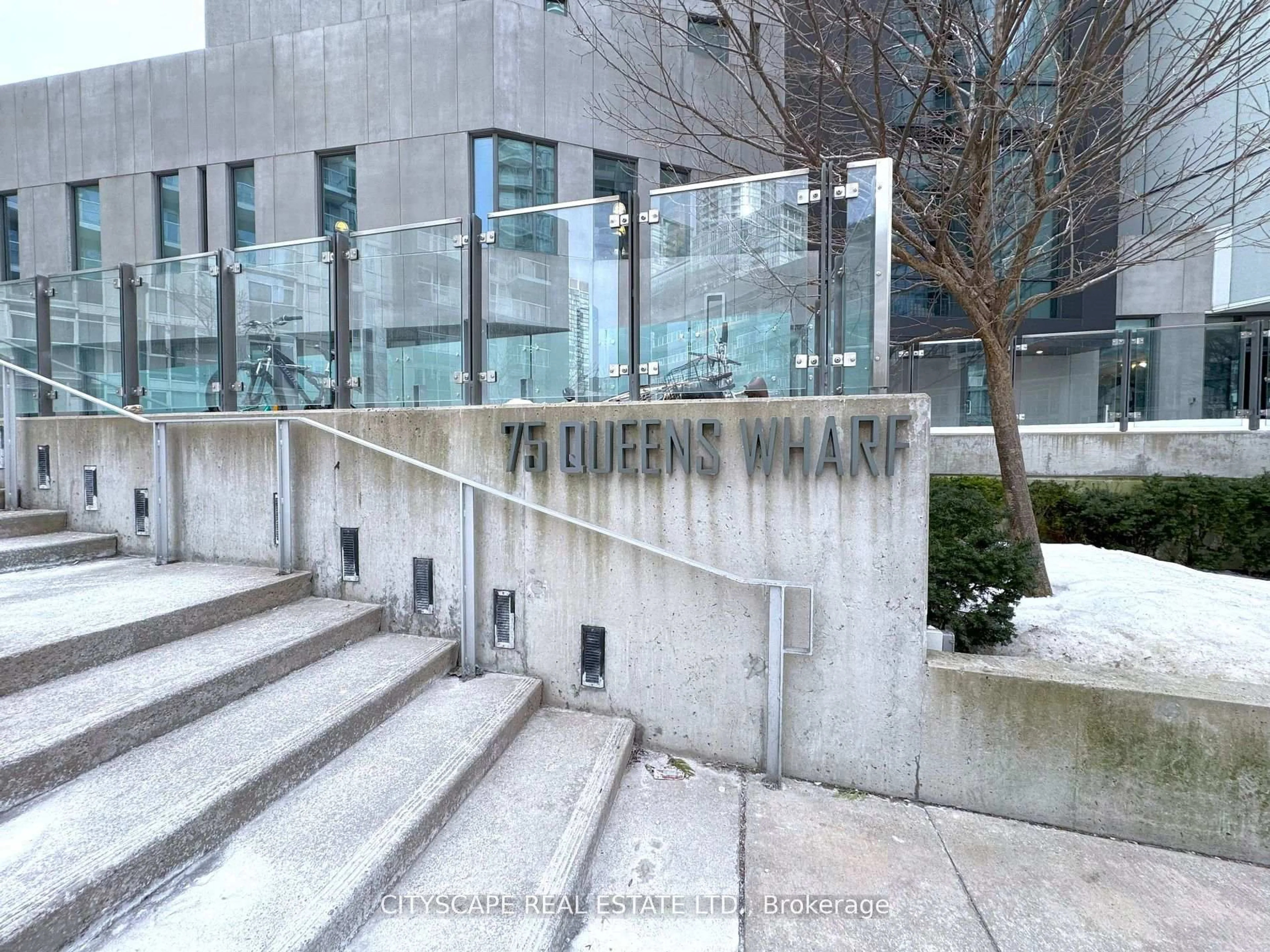 Indoor foyer for 75 Queens Wharf Rd #3901, Toronto Ontario M5V 0J8