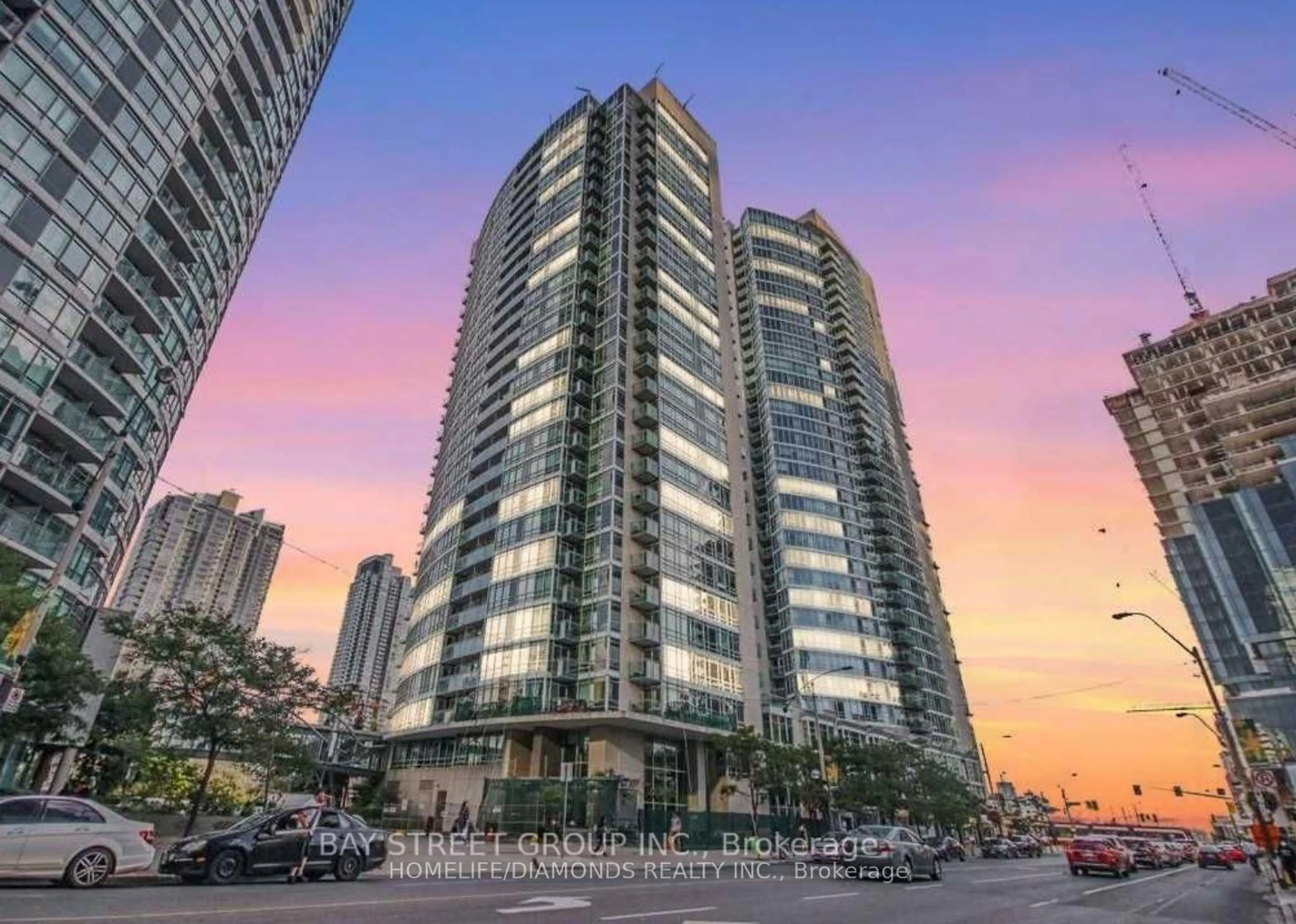 Indoor foyer for 381 FRONT St #2601, Toronto Ontario M5V 3R8