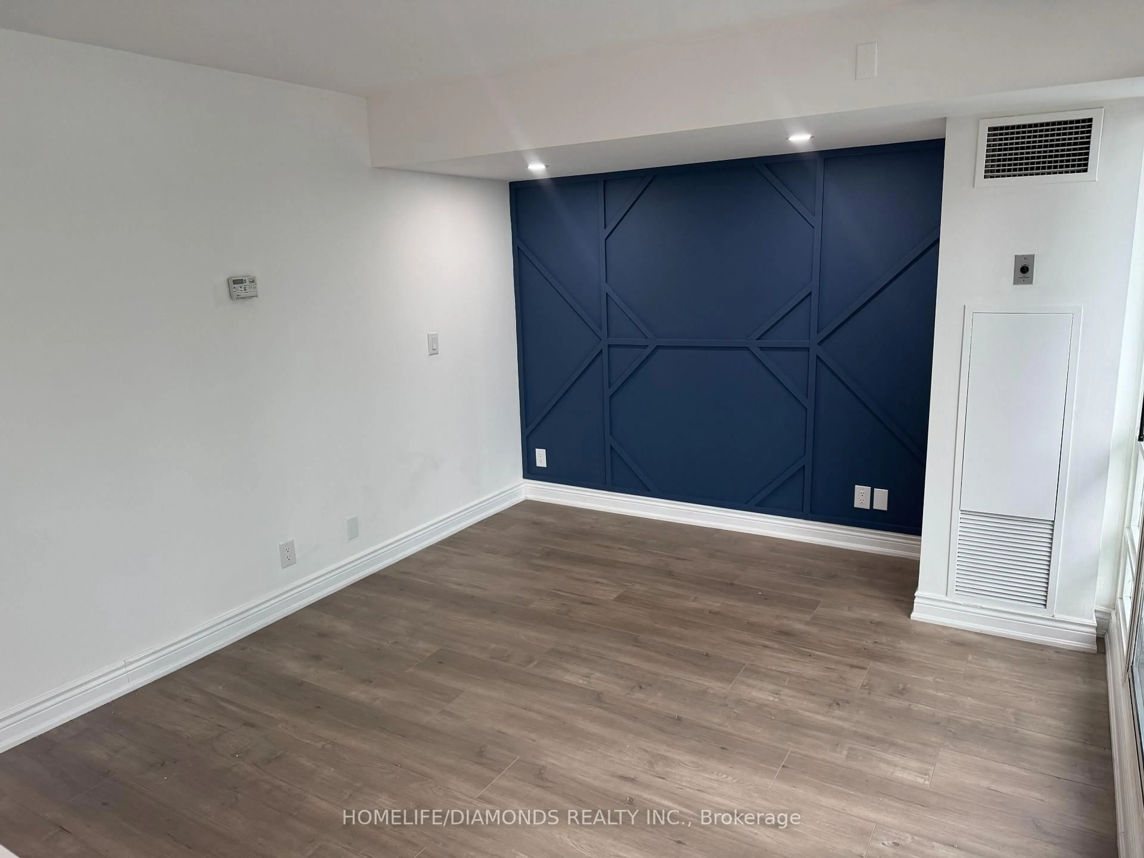A pic of a room for 381 FRONT St #2601, Toronto Ontario M5V 3R8