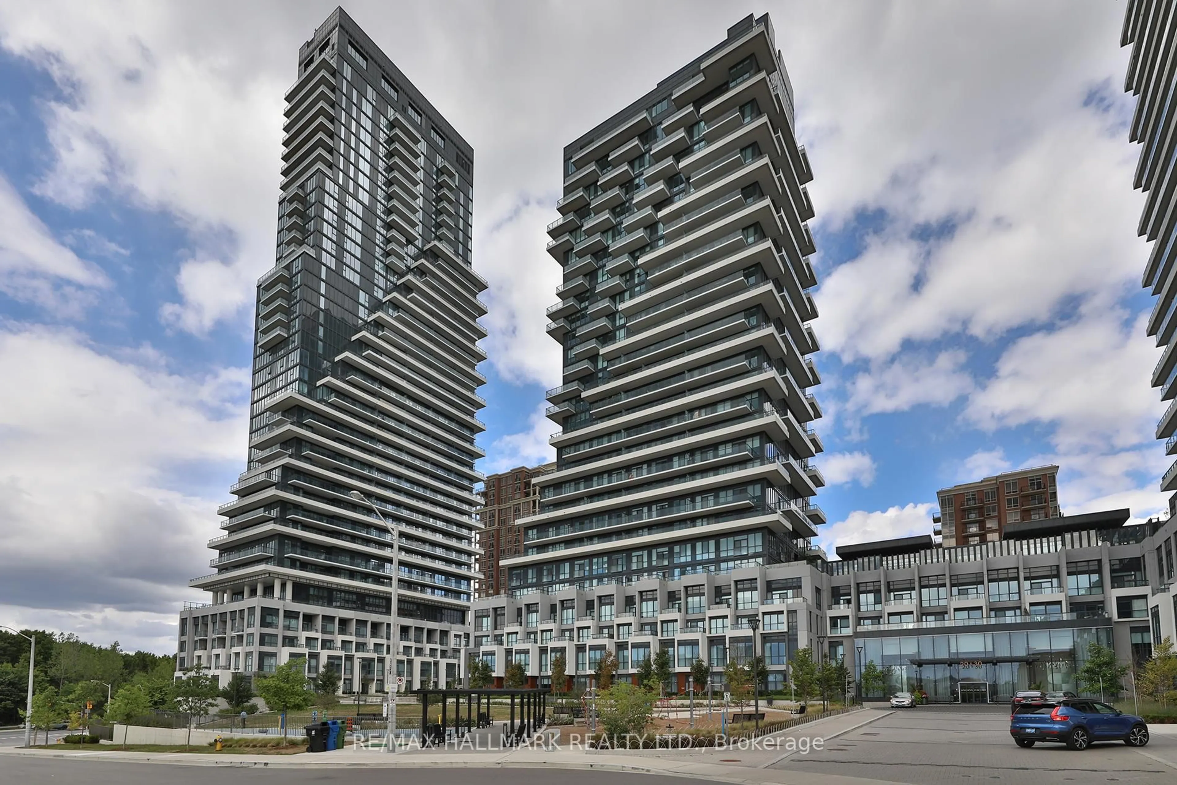 Patio, unknown for 20 Inn on the Park Dr #343, Toronto Ontario M3C 0P8