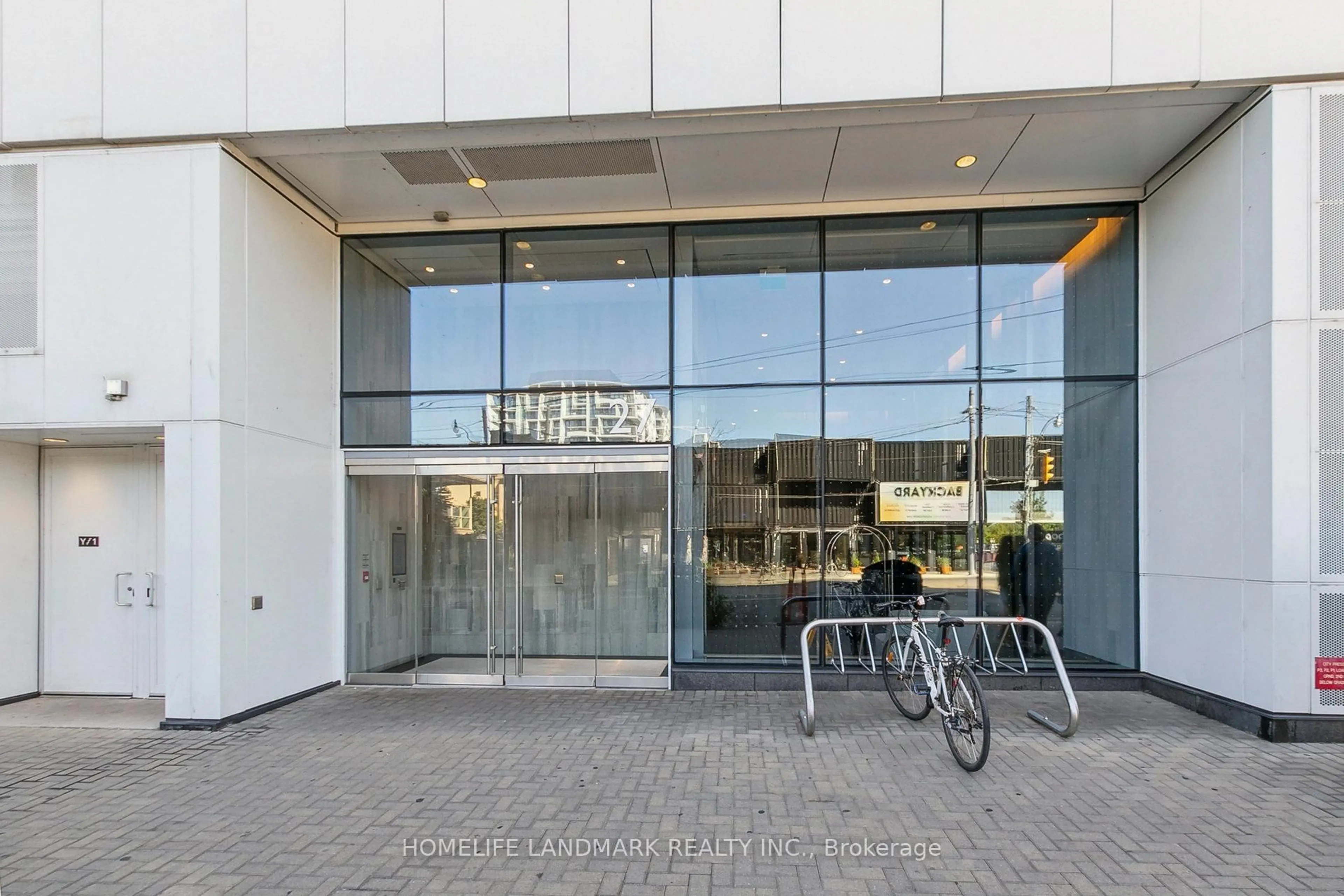 Indoor foyer for 27 bathurst St #301w, Toronto Ontario M5V 0R1