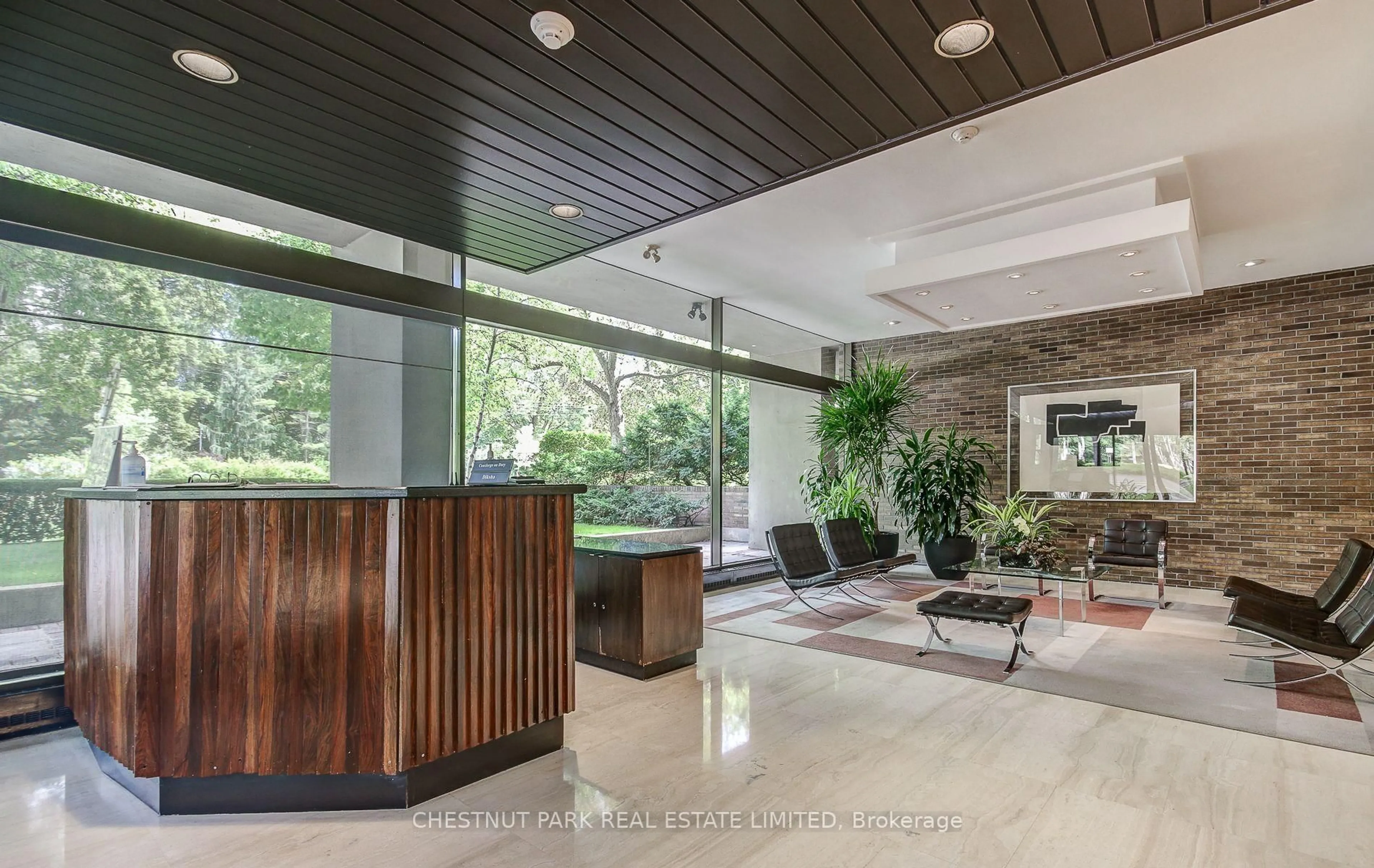 Lobby for 10 Avoca Ave, Toronto Ontario M4T 2B7
