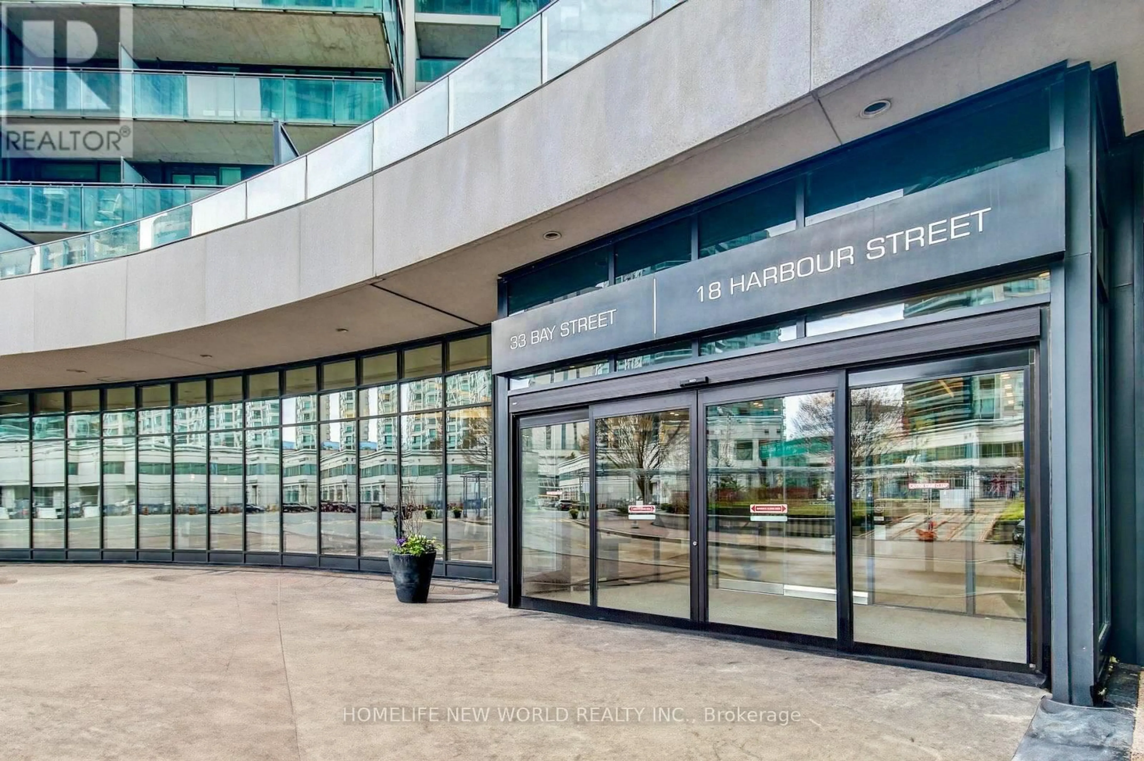 Indoor foyer for 33 Bay St #2502, Toronto Ontario M5J 2Z3